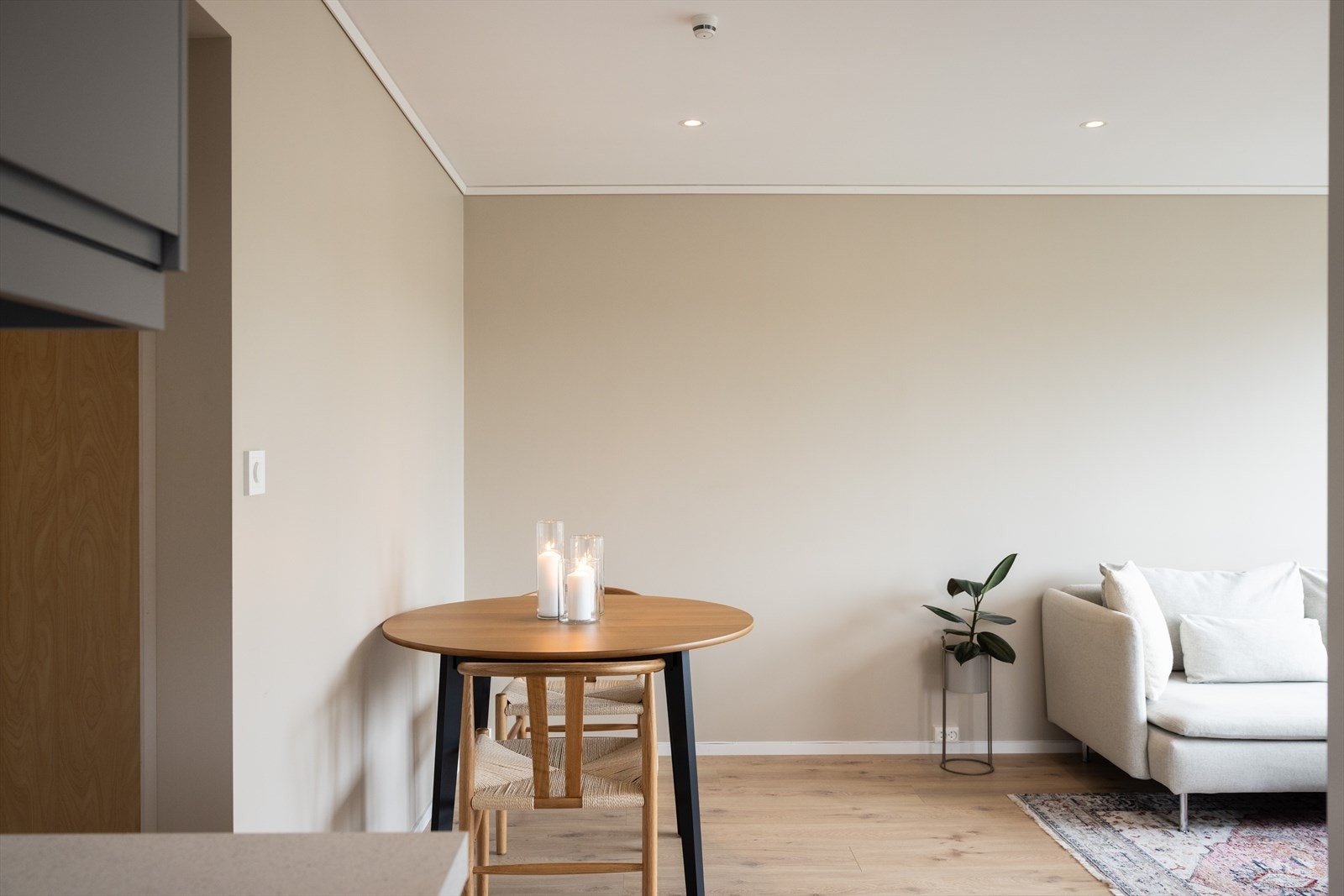 Det er downlights i himling. Galleribilde