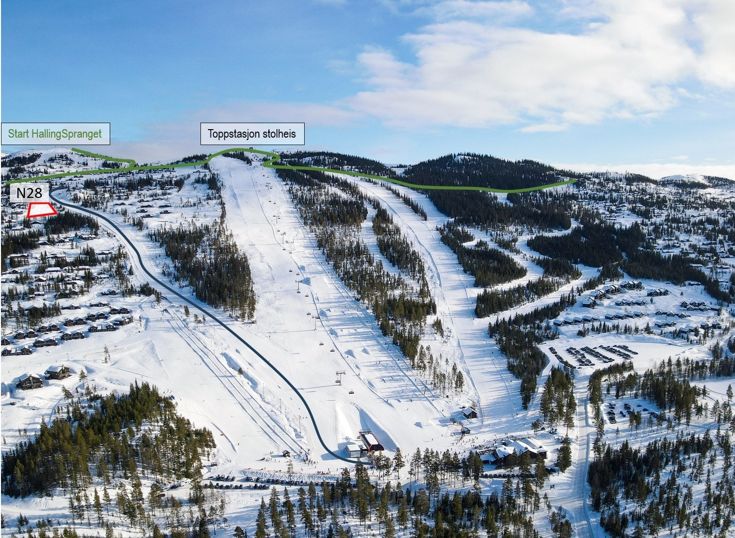 Tomt N28 har også kort vei til sykkelnettet, HallingSpranget og nærturområder til fots.
Golfbanen ligger i foten av alpinsenteret. Galleribilde