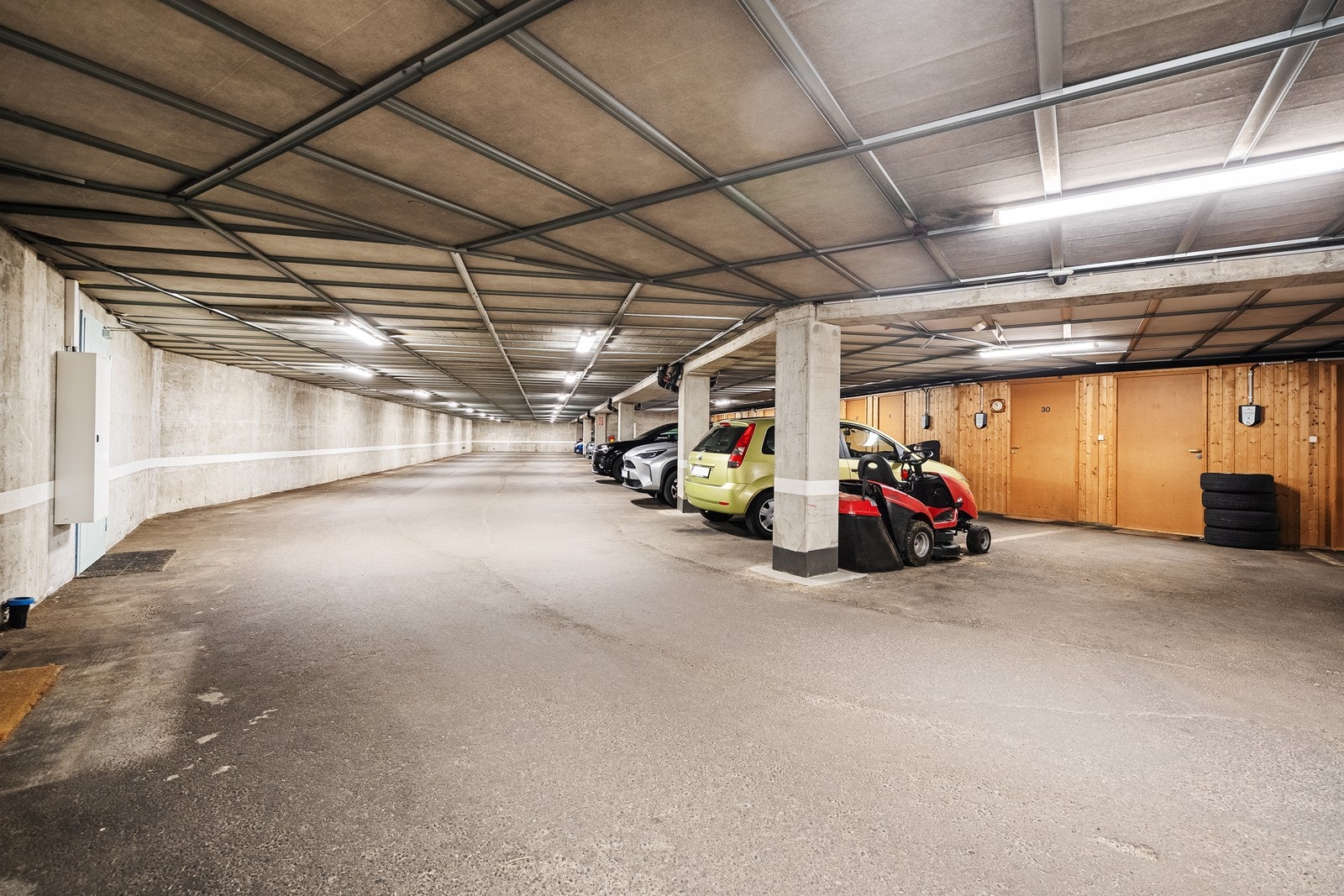 Parkering og bod i u.etg. Galleribilde