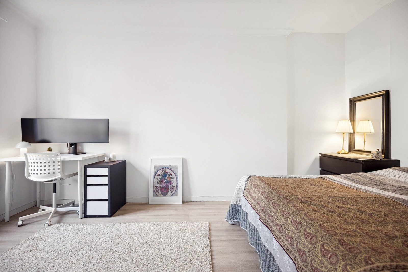 5,1 x 2.7 m, med takhøyde på ca 3,1 m Galleribilde