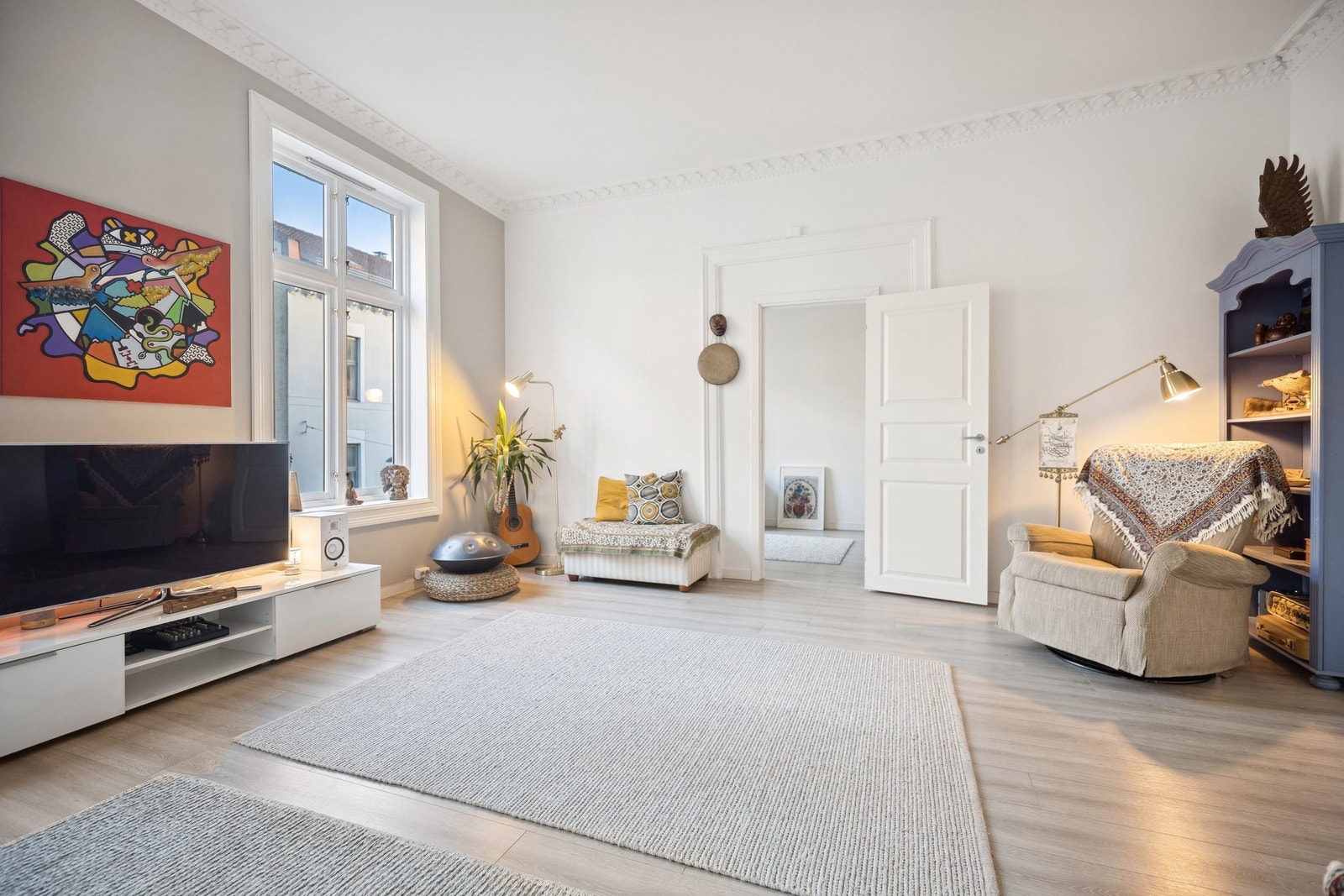 Stuen, takthøyde på ca 3.1 m. Galleribilde