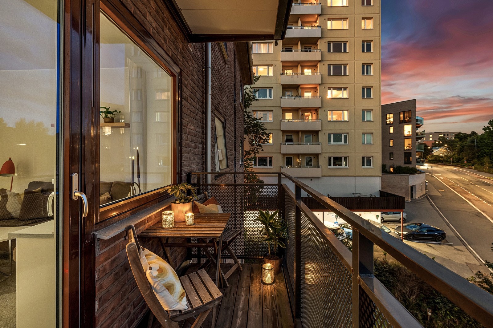 Christian Halvorsen i EIE eiendomsmegling har gleden av å presentere denne sentrale to-roms leiligheten med attraktiv beliggenhet og kort vei til flotte turmuligheter. Galleribilde