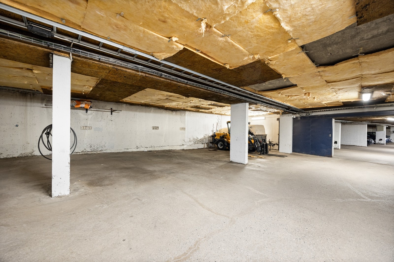 Garasjeplass i felles anlegg med muligheter for elbil lader via Elaway. Galleribilde
