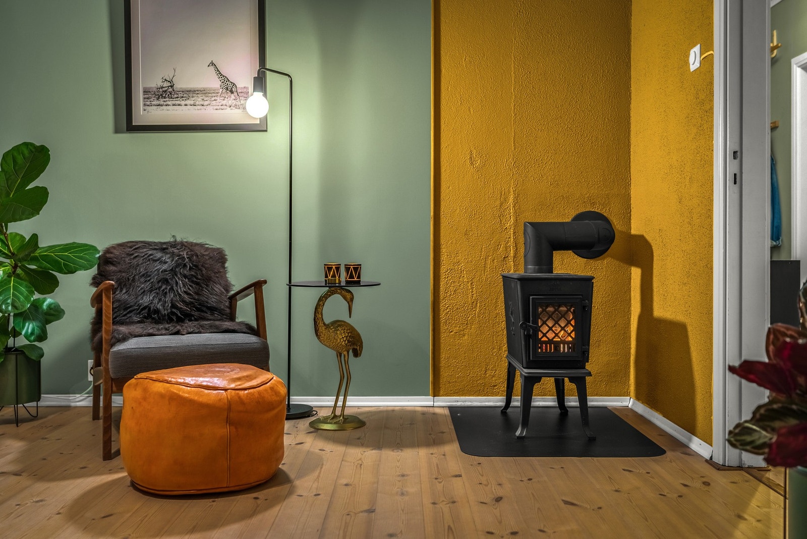 Vedovn i stuen for kalde høst- og vinterkvelder Galleribilde