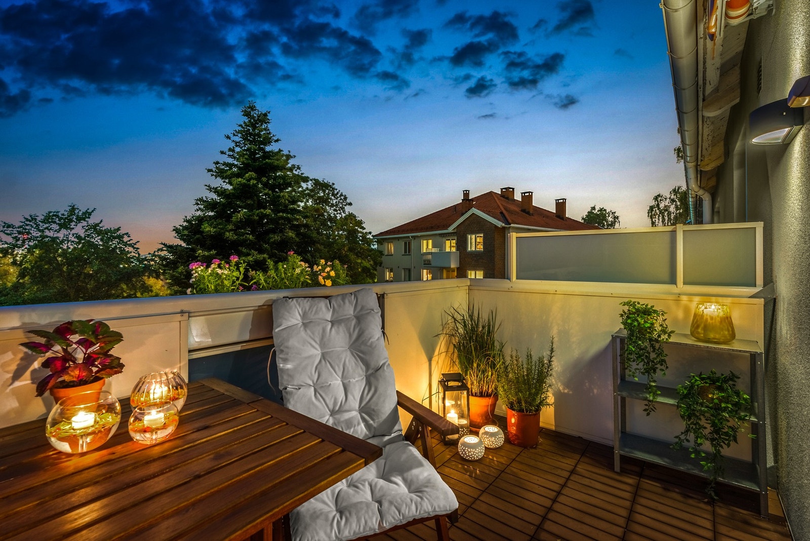 Balkongen er sydvendt på 6 kvm Galleribilde