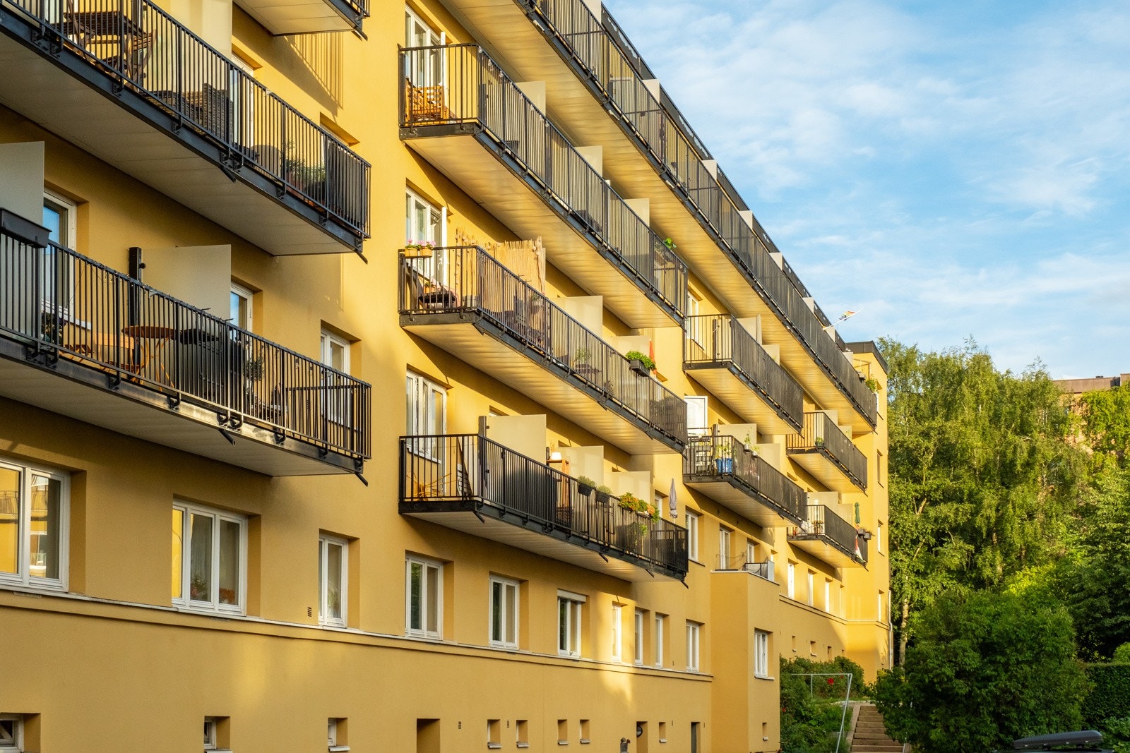 Borettslaget består av 83 leiligheter. Selve arkitekturen i området er typisk 1930-talls. Galleribilde