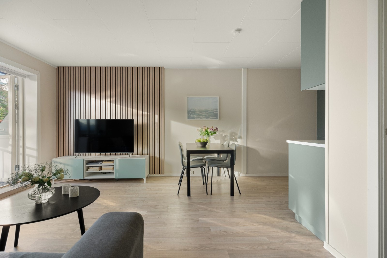 Leiligheten kan skilte med en god og effektiv planløsning, og en pen standard. Galleribilde