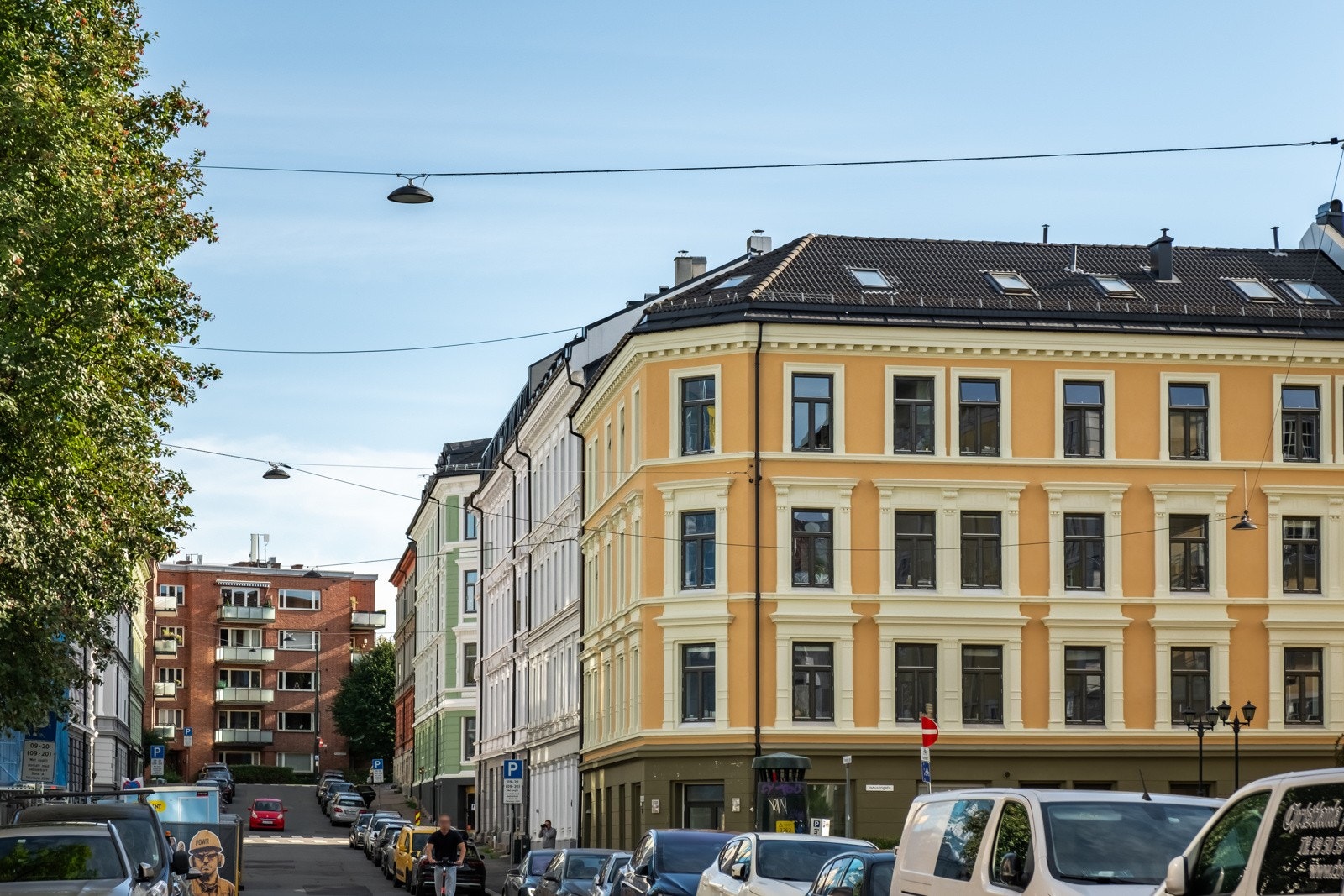 Leiligheten ligger fint til i byggets 4. etasje. Galleribilde