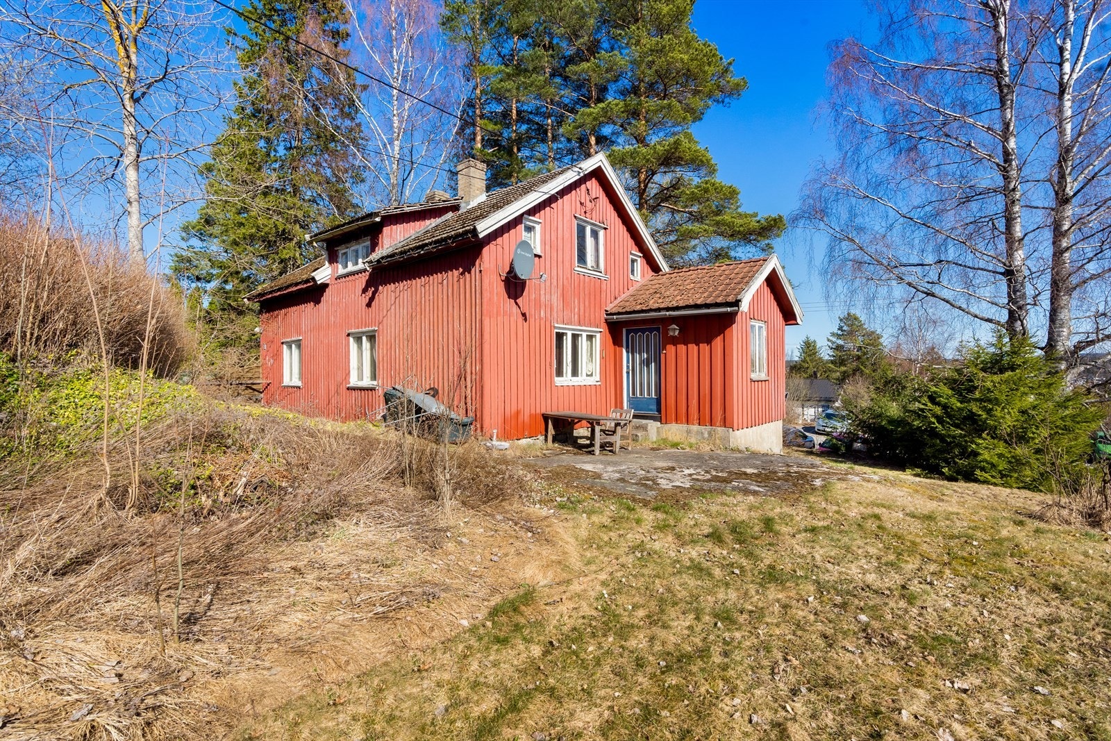 Nordlia 60A - Boligen er fra 1947 og har så store skader og ødeleggelser at den må i sin helhet anses å være kondemnabel. Galleribilde