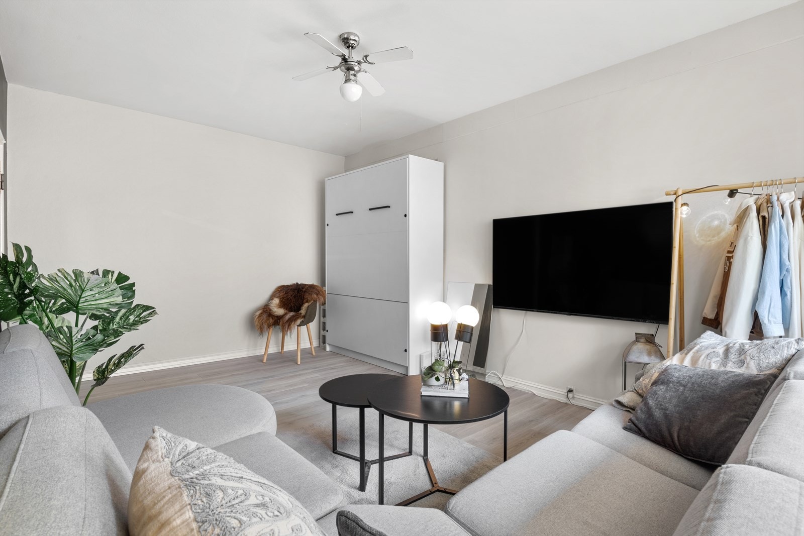 Smart nedfellbar seng i stuen! Galleribilde