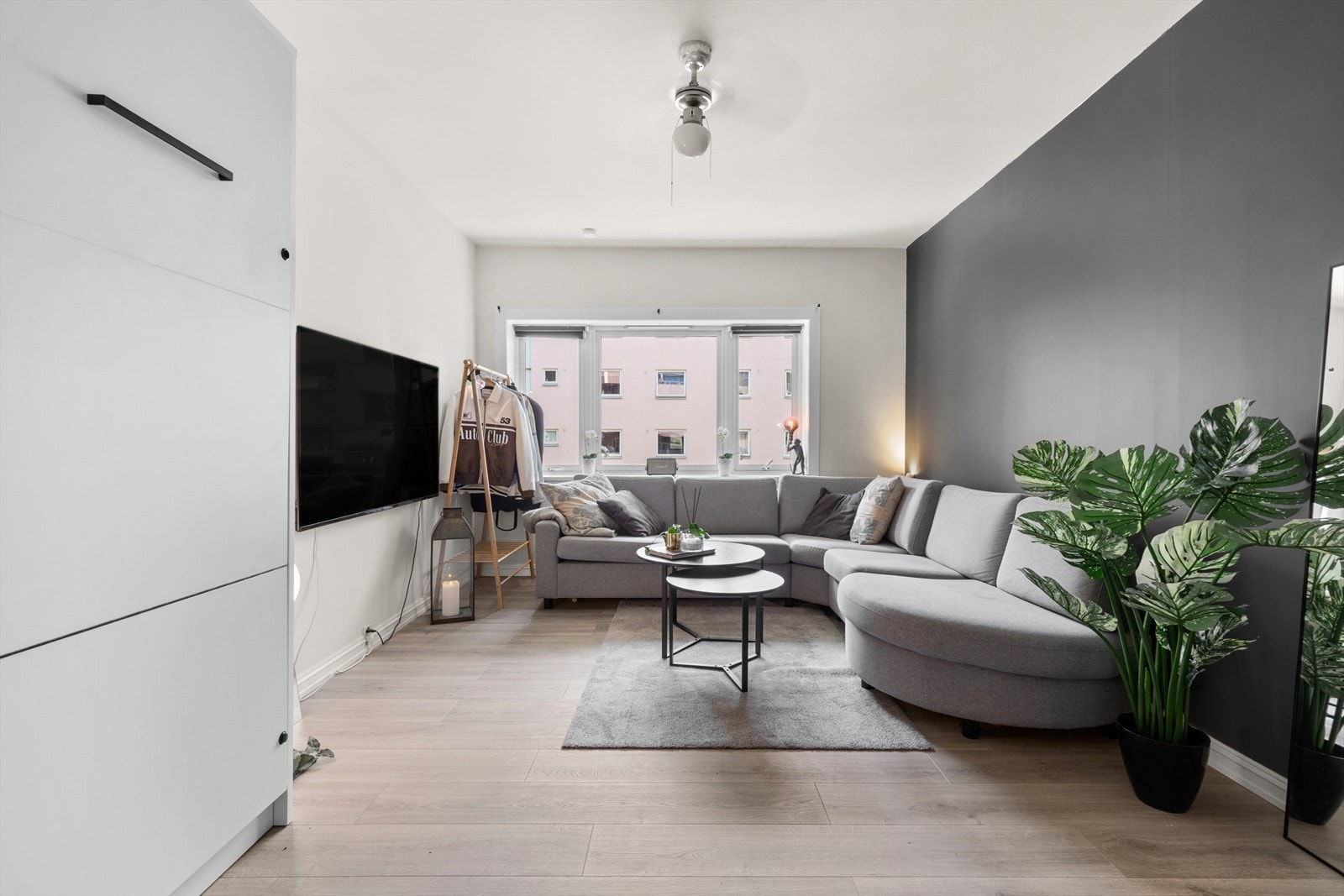 Komfortabel stue perfekt for avslapning og underholdning. Galleribilde