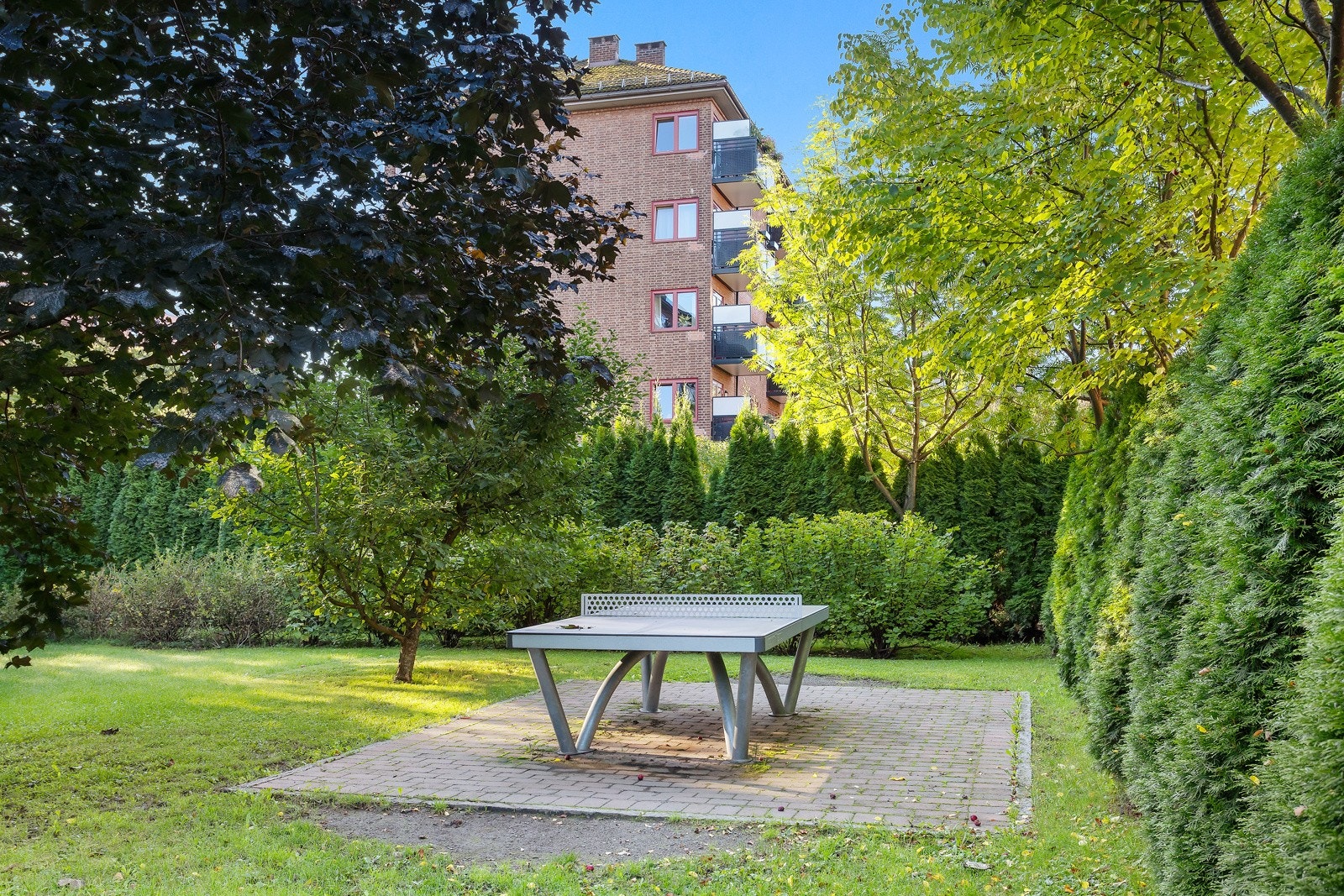 Leiligheten ligger i et svært populært og veldrevet borettslag i et rolig og avskjermet boligområde med nærhet til flotte turmuligheter Galleribilde