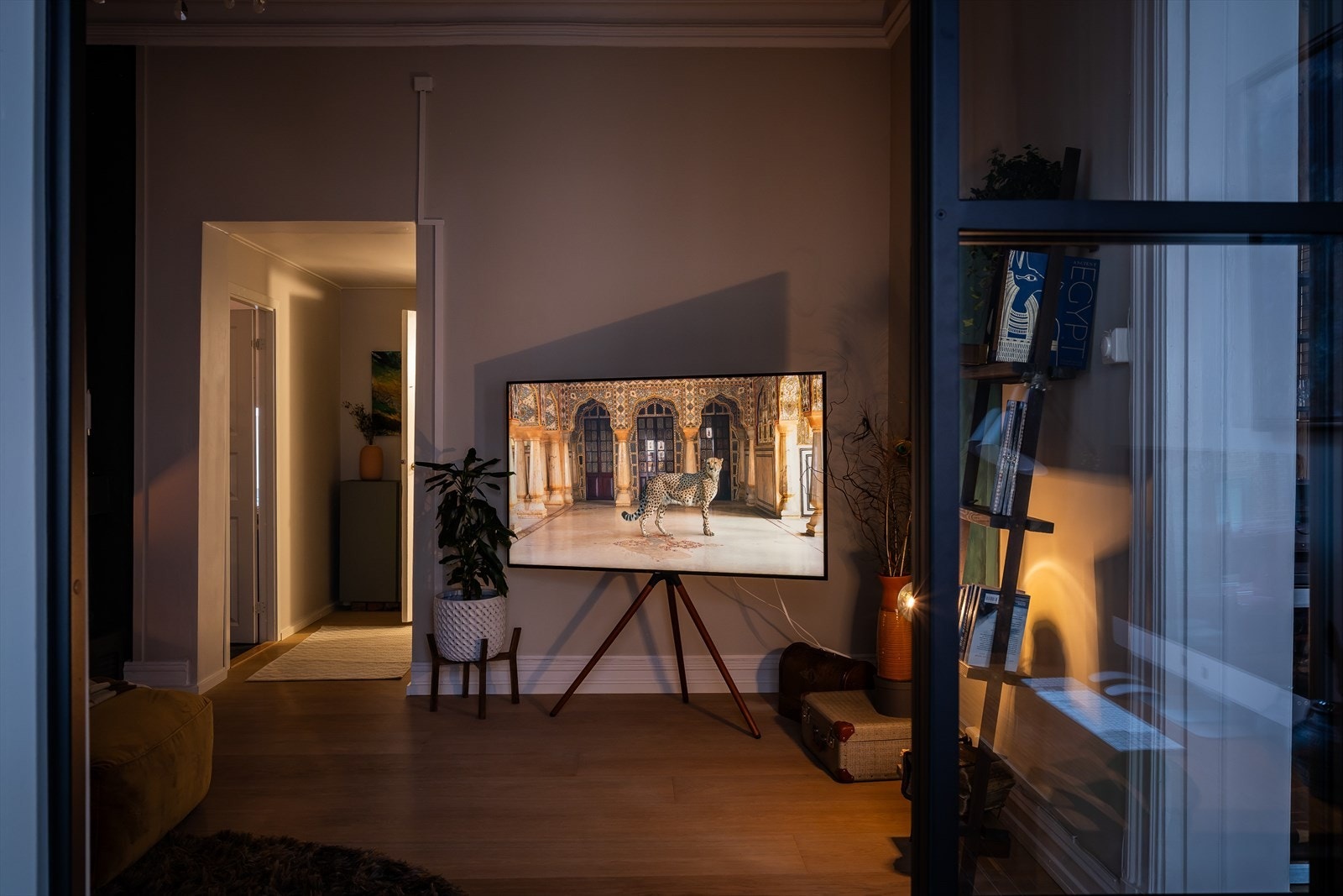 Kveldsstemning i stuen. Galleribilde