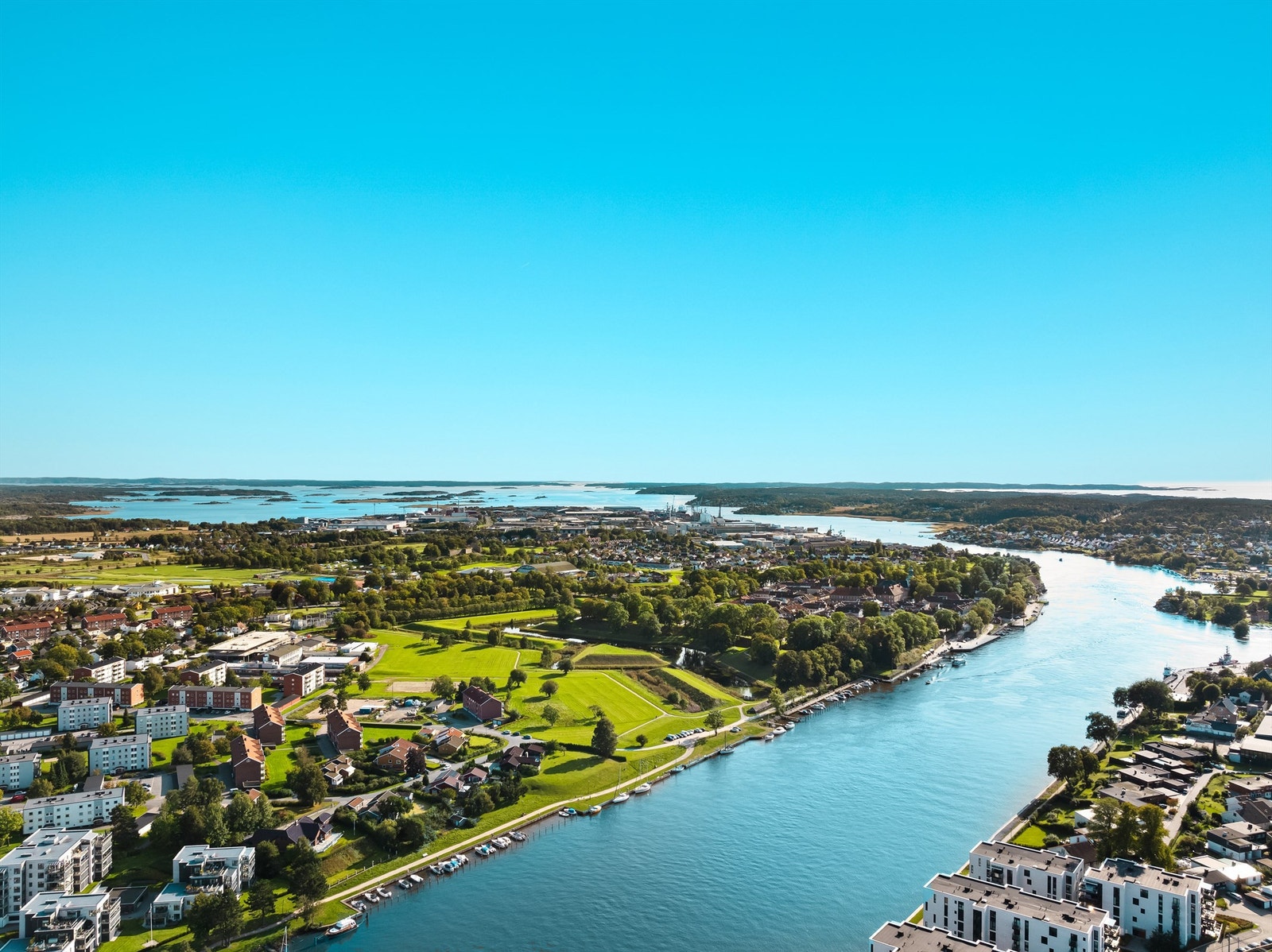Fine turområder finnes like utenfor døren, blant annet i og omkring ærverdige Gamlebyen. Galleribilde