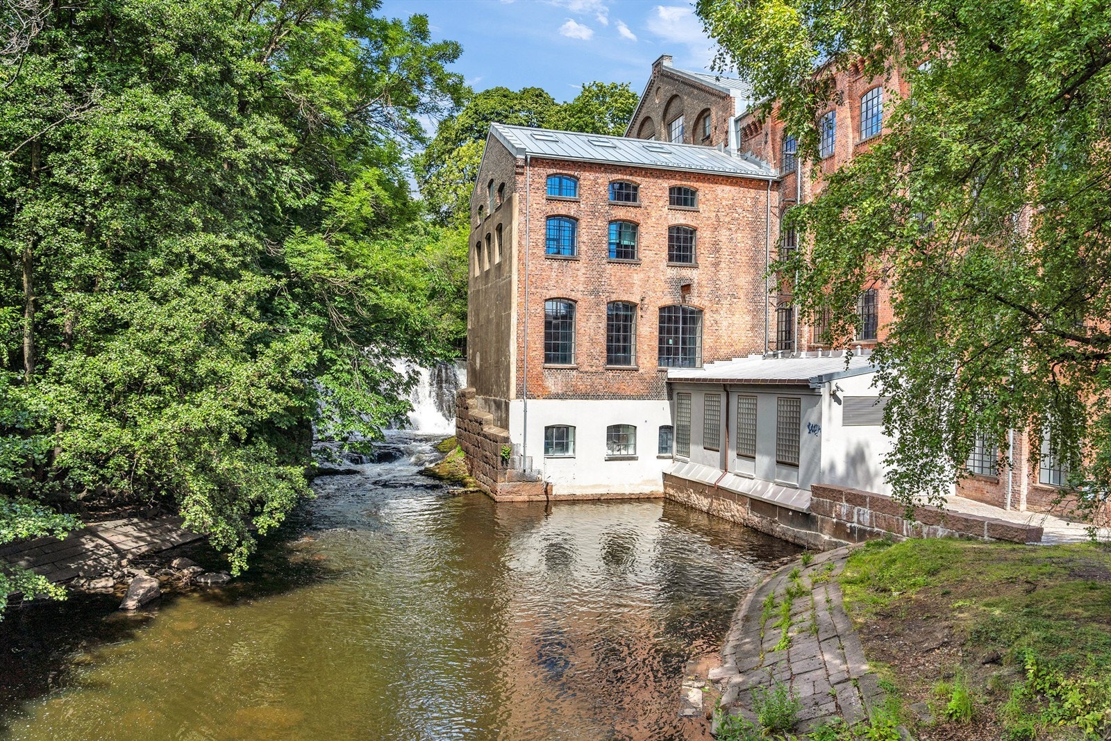 Flotte turmuligheter langs akerselven som ligger i gangavstand fra leiligheten. Galleribilde