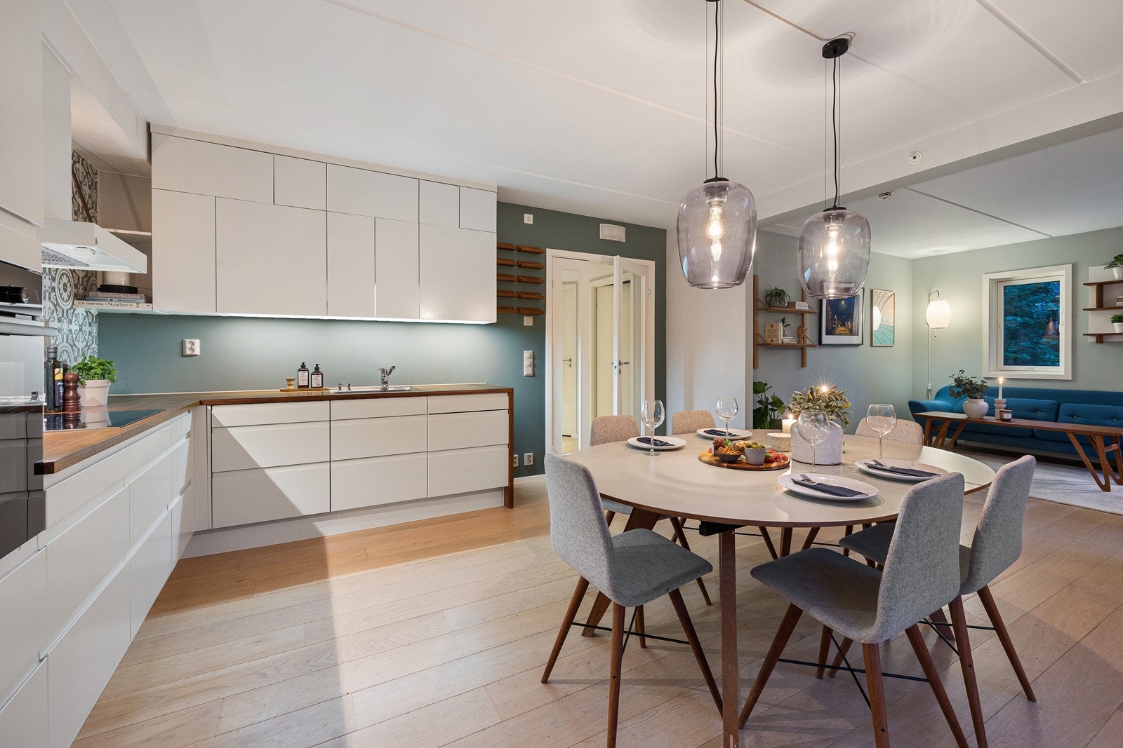 Kveldsstemning: Kjøkken Galleribilde