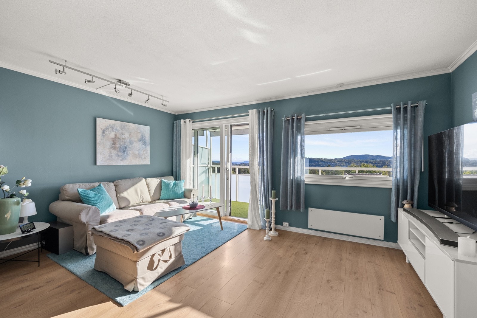 Velkommen til Bjørnebærstien 43 - Presentert av Kenneth Eckmann v/EIE Bærum Galleribilde