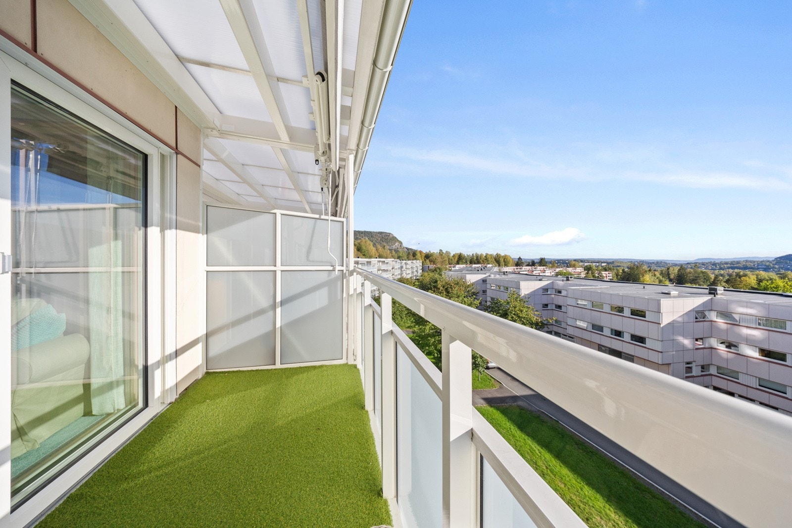 Solrik balkong på 10 kvm Galleribilde