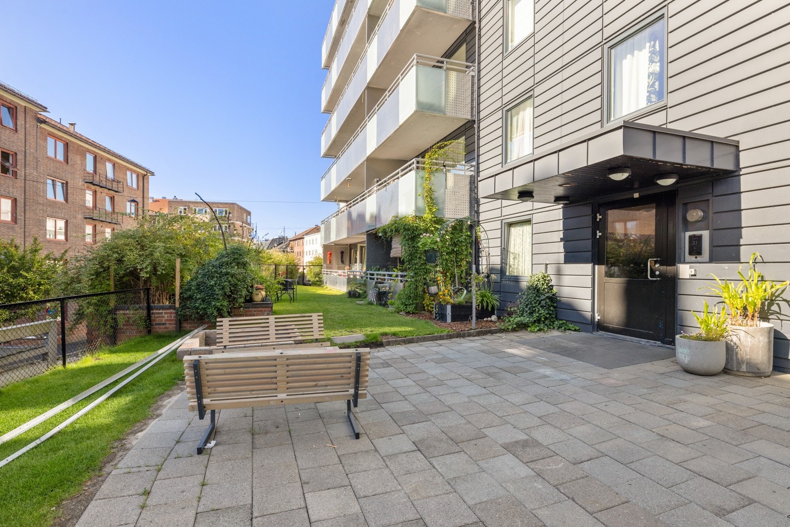 Meget hyggelige fellesområder med sittegrupper. Galleribilde