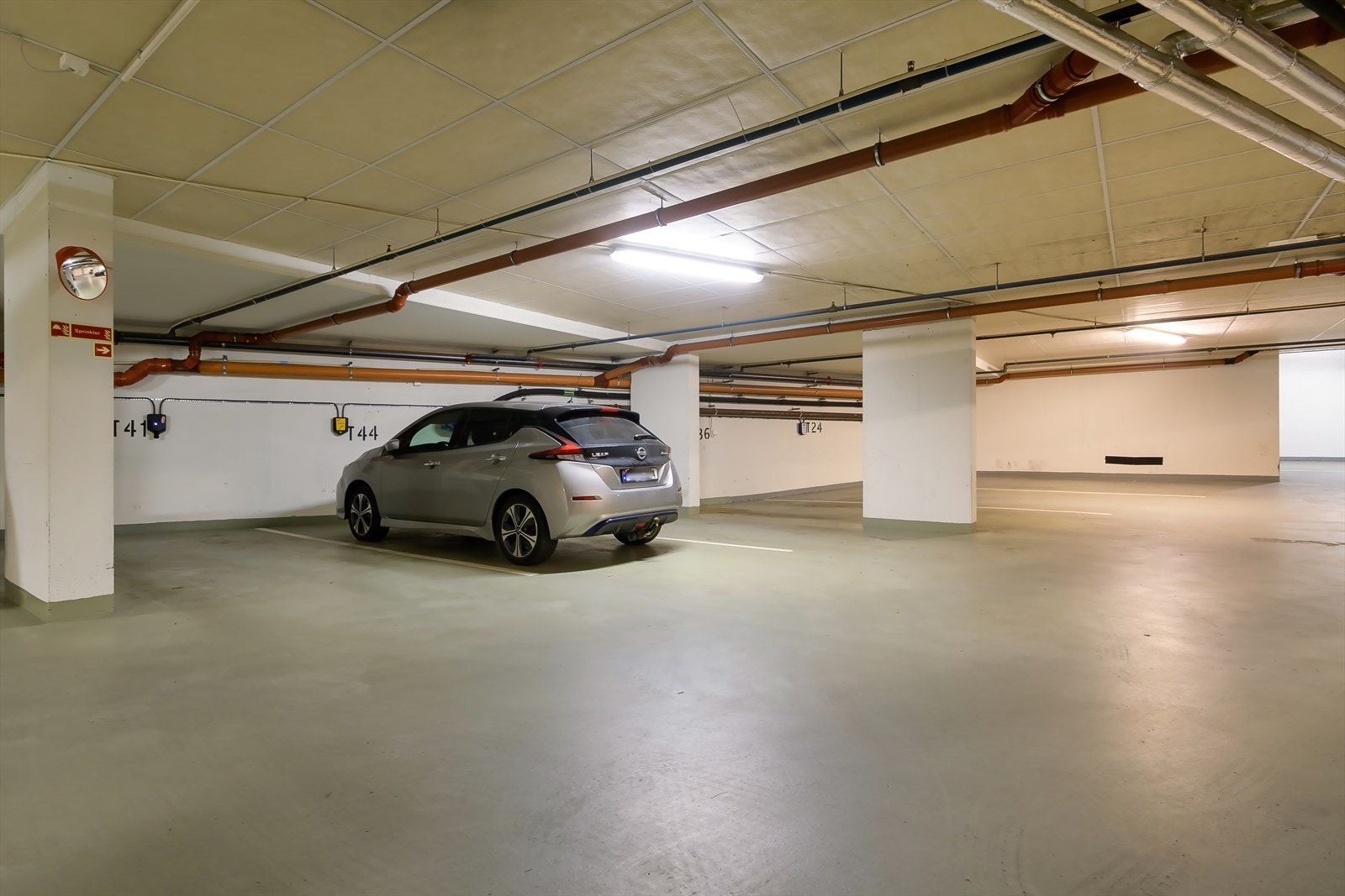 Det medfølger en parkeringsplass i lukket garasjeanlegg Galleribilde