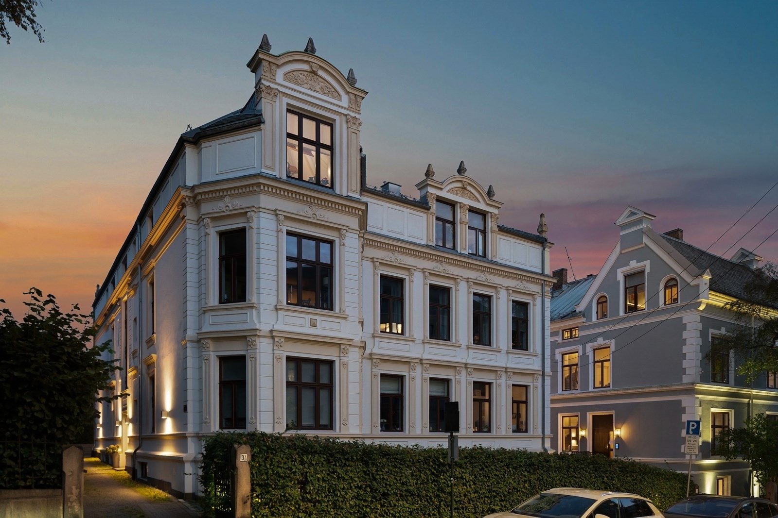 Dette er boligen for deg som ønsker en nøkkelklar leilighet med rolig beliggenhet og solrik, felles hage! Galleribilde