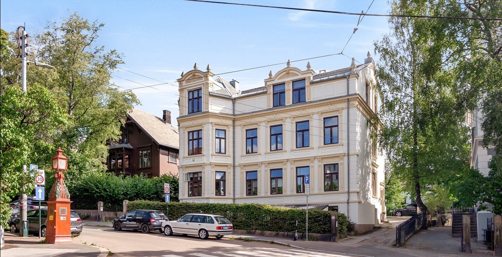 Fasade sommer Galleribilde