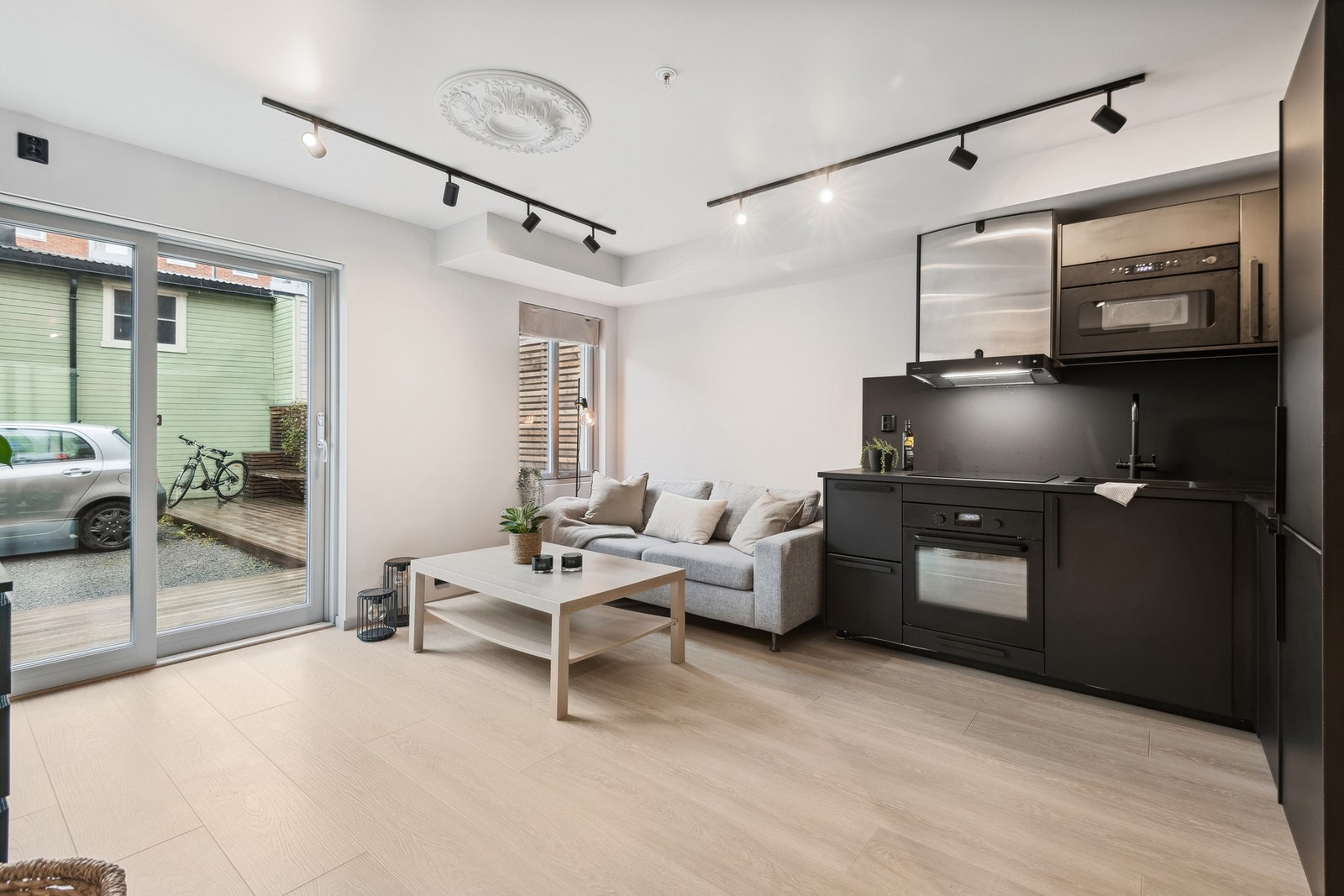 Leiligheten ligger i 1.etg, er fra 2021 og har en arealeffektiv planløsning. Galleribilde