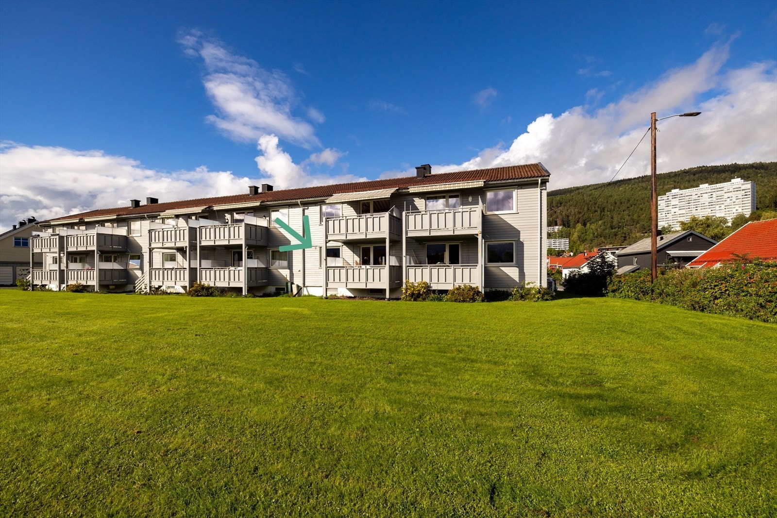 Leiligheten ligger fint til i et veletablert og rolig boligområde på Åssiden. Galleribilde