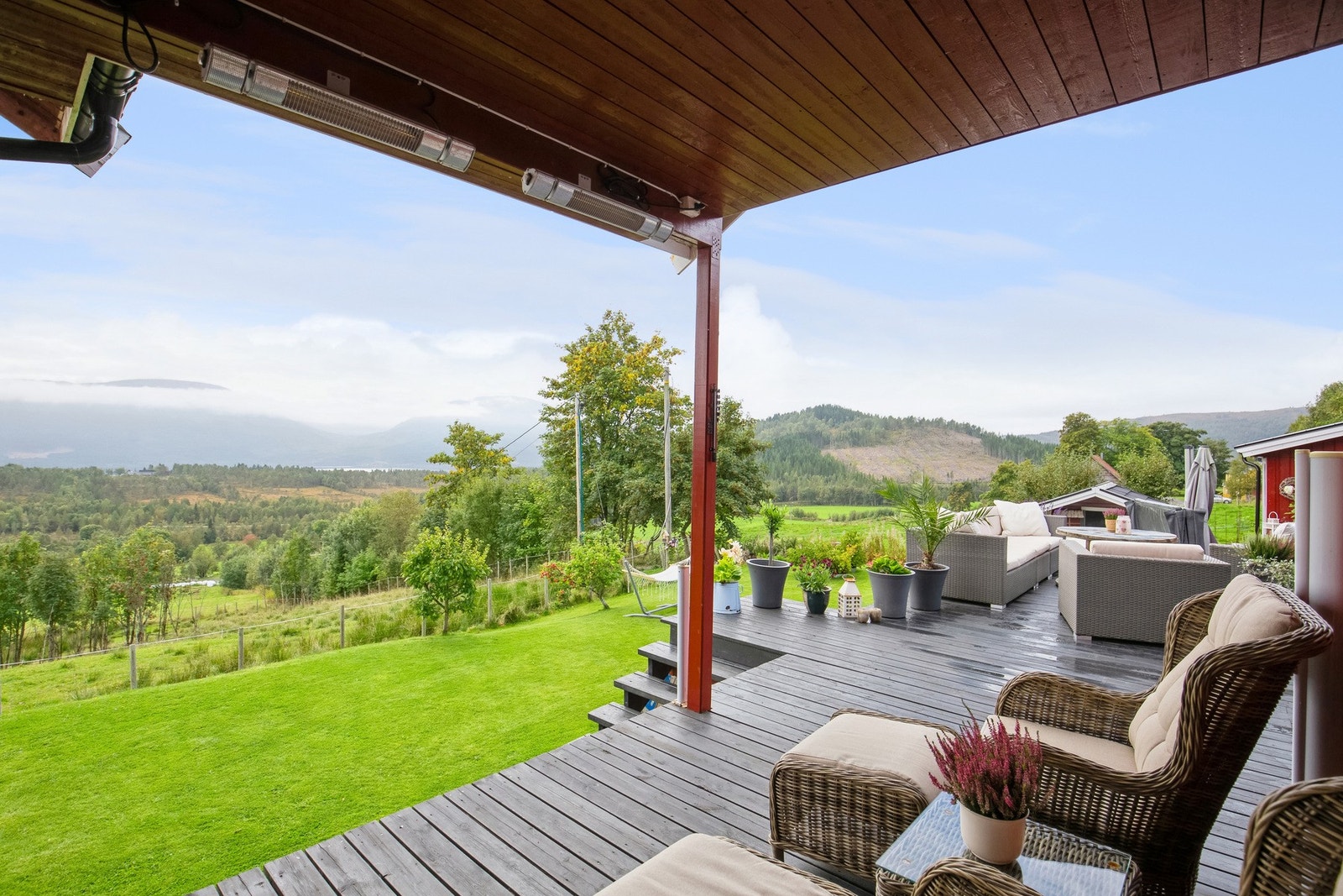 En del av terrassen er overbygd. Galleribilde