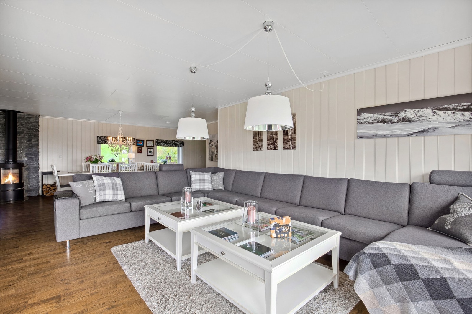 Pen og lys stue Galleribilde