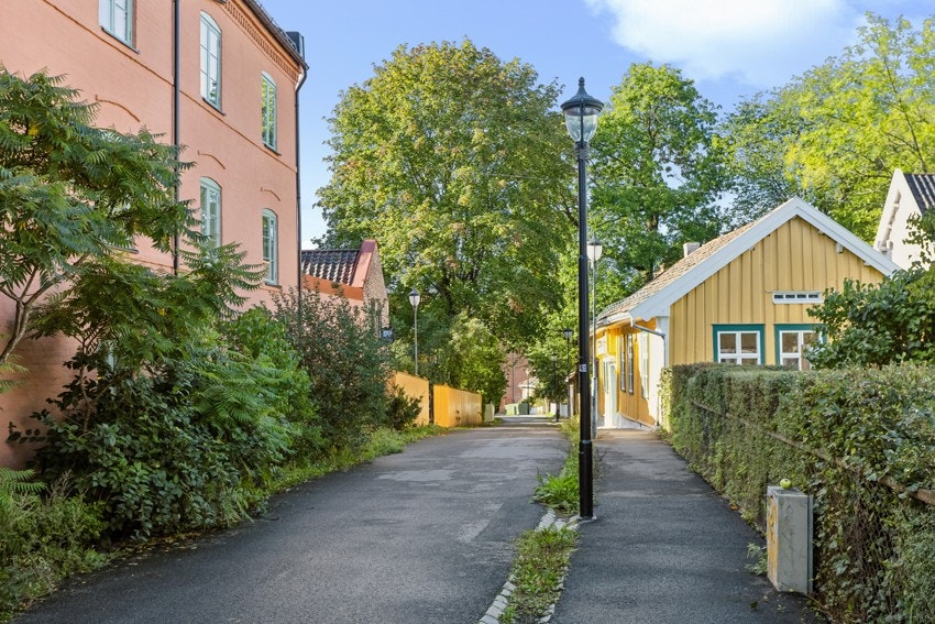 Boligen ligger i særpregede og idylliske omgivelser Galleribilde