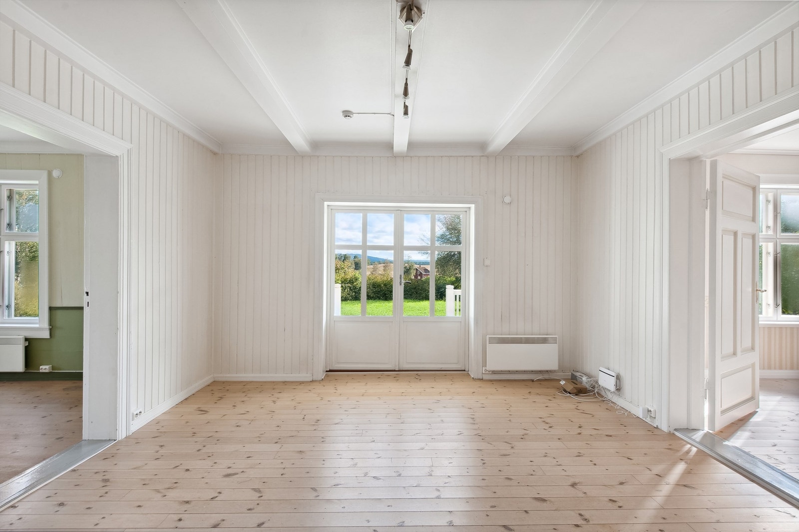 Stue 3 med utgang til overbygget terrasse Galleribilde