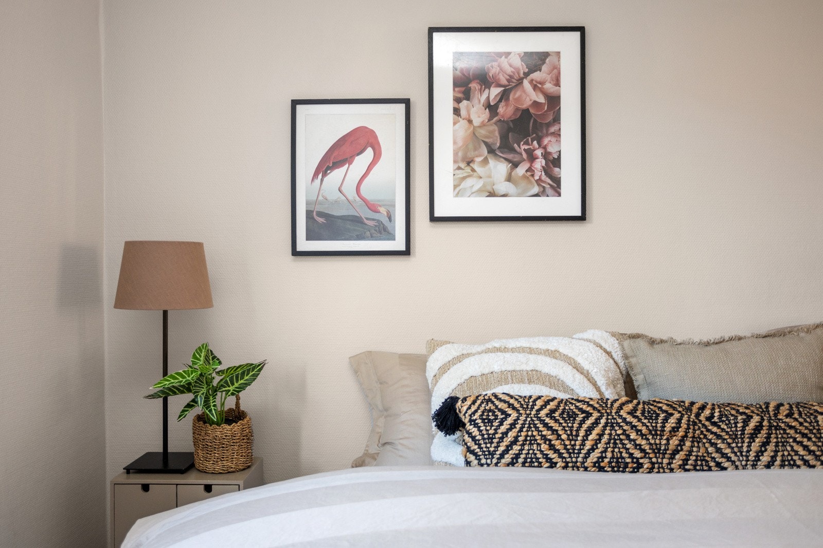 Rommet er malt i en lun og behagelig farge. Galleribilde