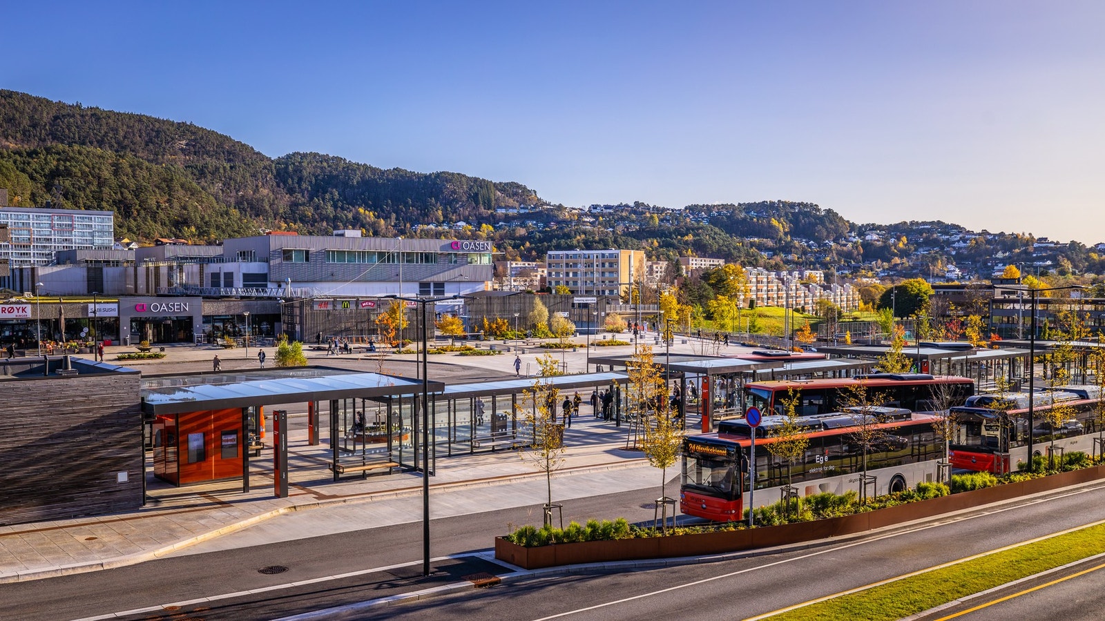 Oasen terminal med hyppige bussavganger til hele Bergen Galleribilde