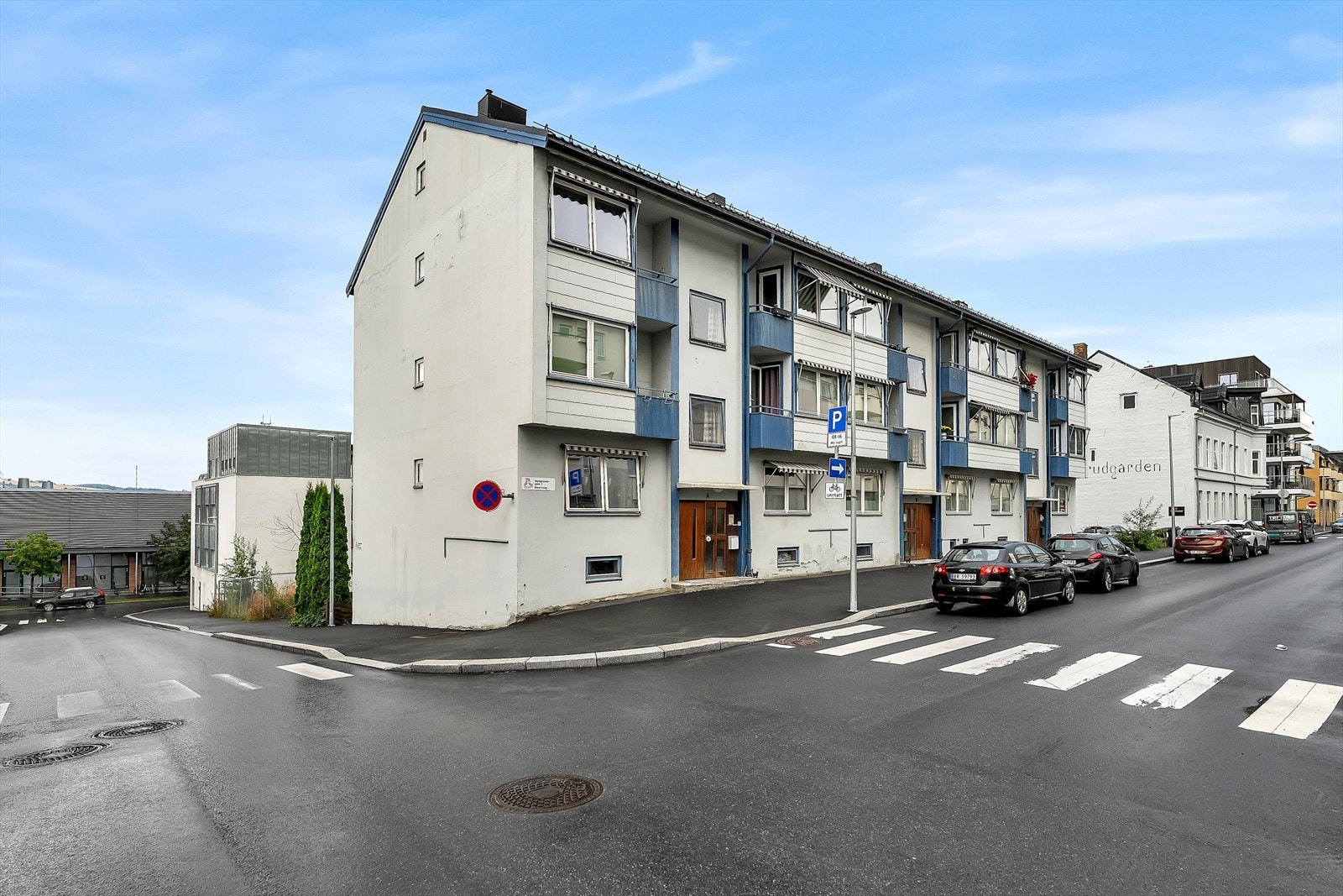 Dette er en pen 2-roms leilighet beliggende i byggets 1.etasje - Super sentral beliggenhet i Gjøvik! Galleribilde