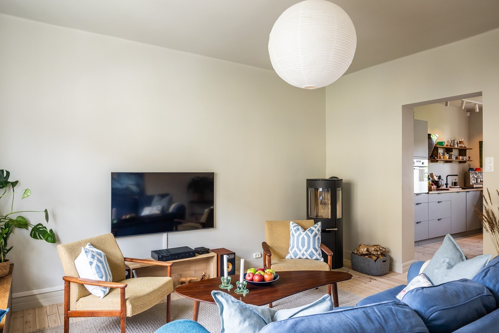 Leiligheten kombinerer det klassiske med det moderne på en utmerket måte og er en bolig med det lille ekstra. Galleribilde