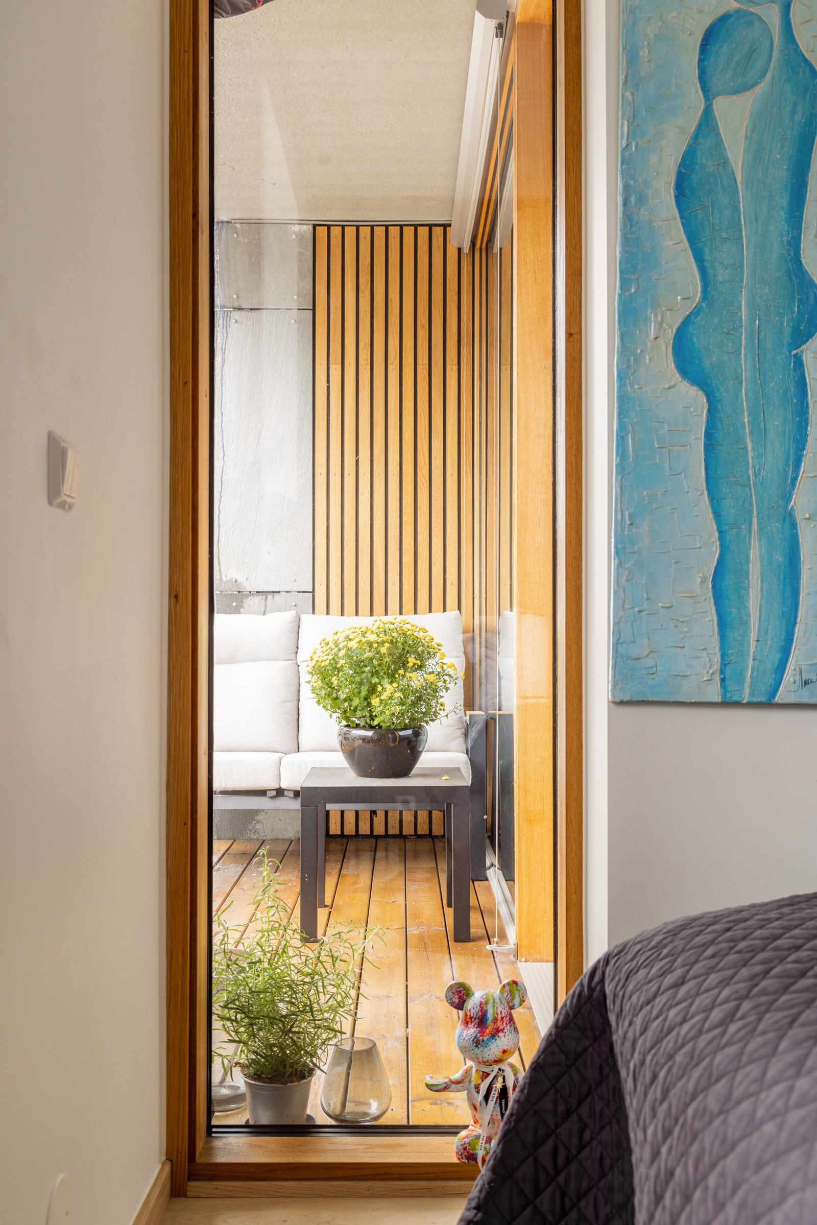 Soverommet har rikelig med naturlig innlys og flott utsikt. Galleribilde