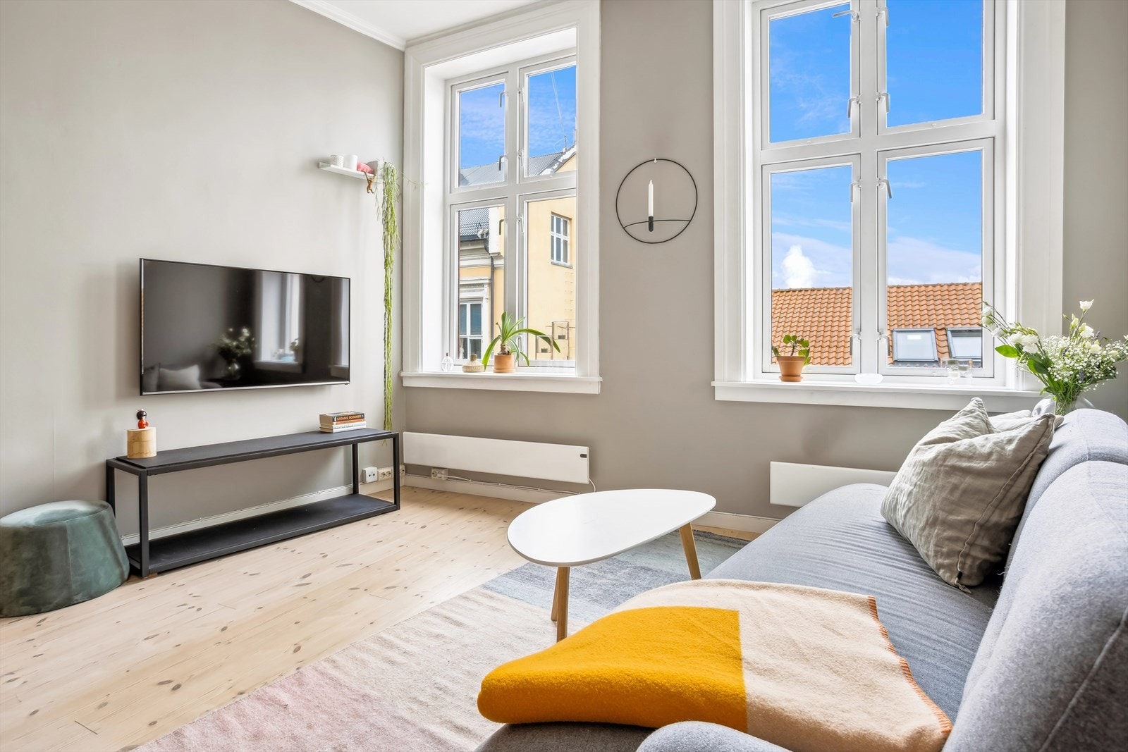 Leiligheten har nesten 3m takhøyde! Galleribilde