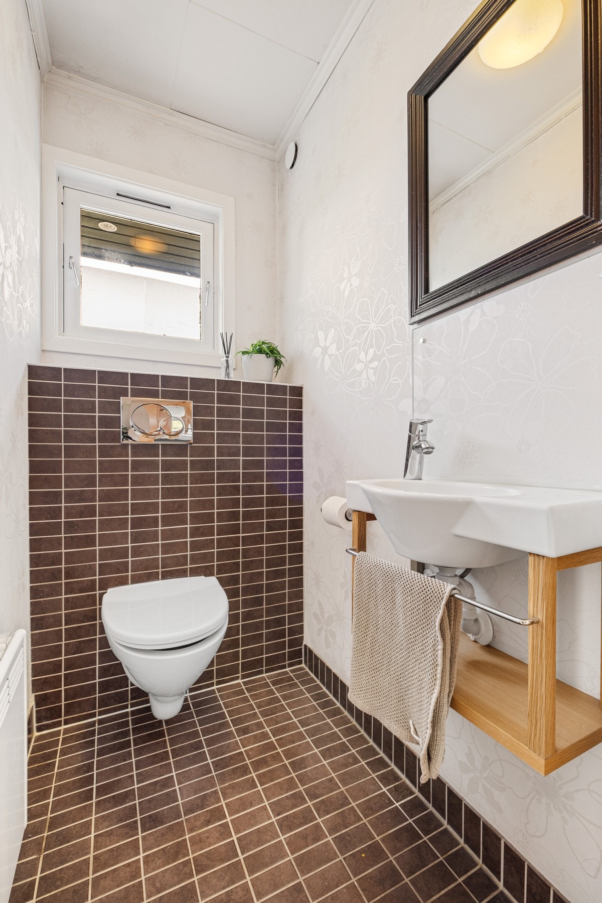 Toalettrommet finner man like ved gangen. Galleribilde