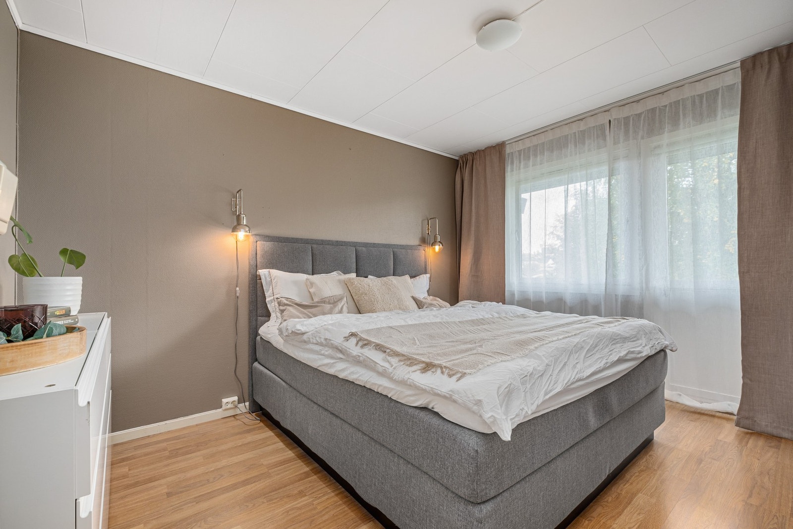 Romslig hovedsoverom på 11,8 kvm. Galleribilde