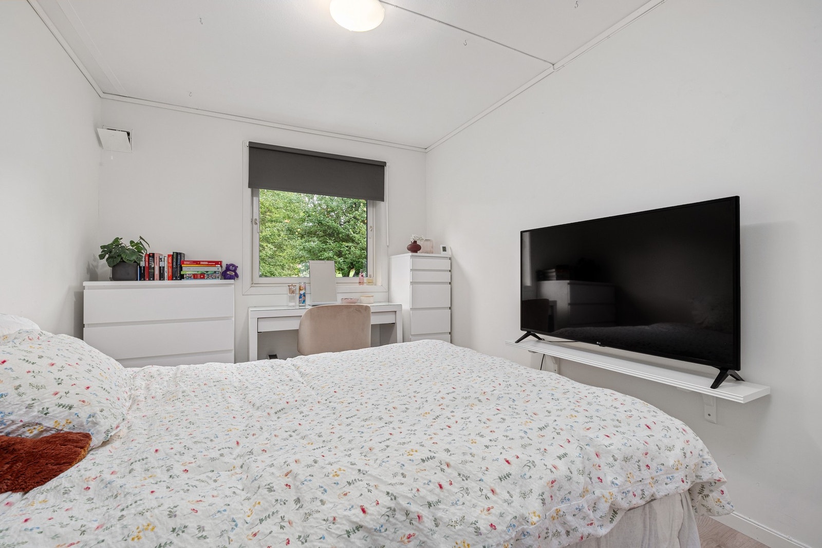 Soverom nr 2 i utleiedel er på 10,3 kvm. Galleribilde