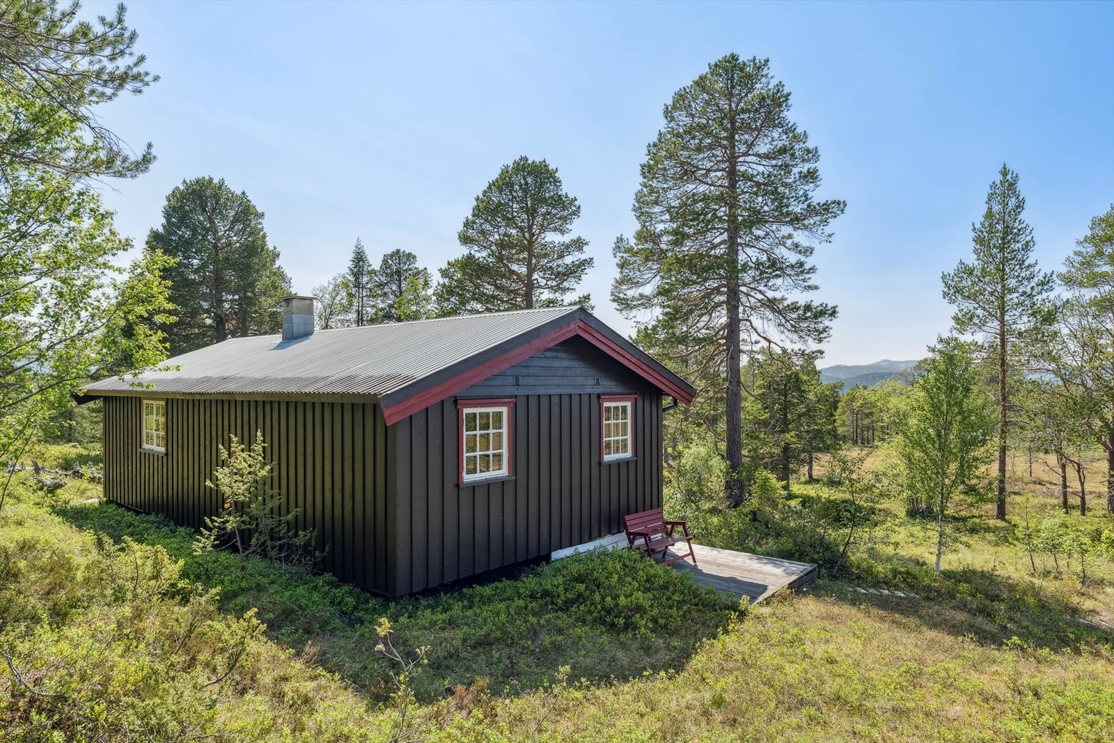 Hytta har også en liten platting på nord-enden Galleribilde