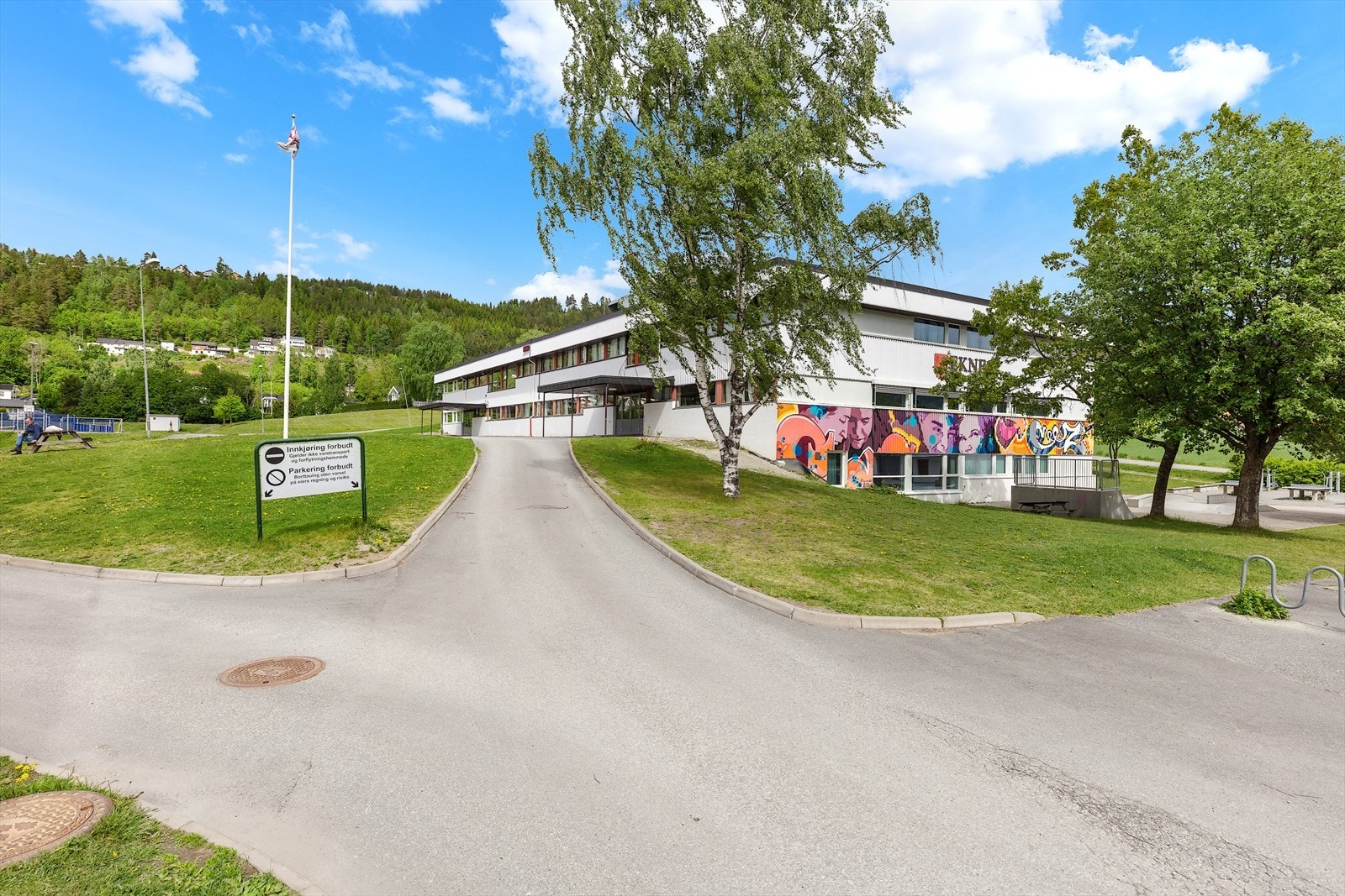 Gangavstand til Eknes ungdomsskole Galleribilde