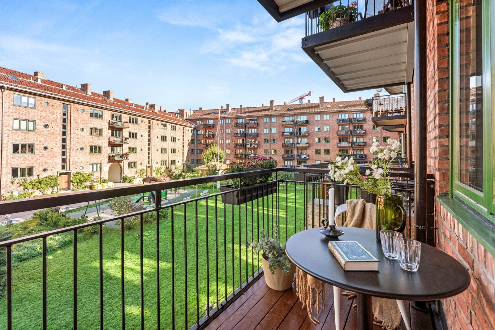 Velkommen til Dælenenggata 9 - Presentert av Ansh Chattree og Jonas Sunde i Privatmegleren Galleribilde