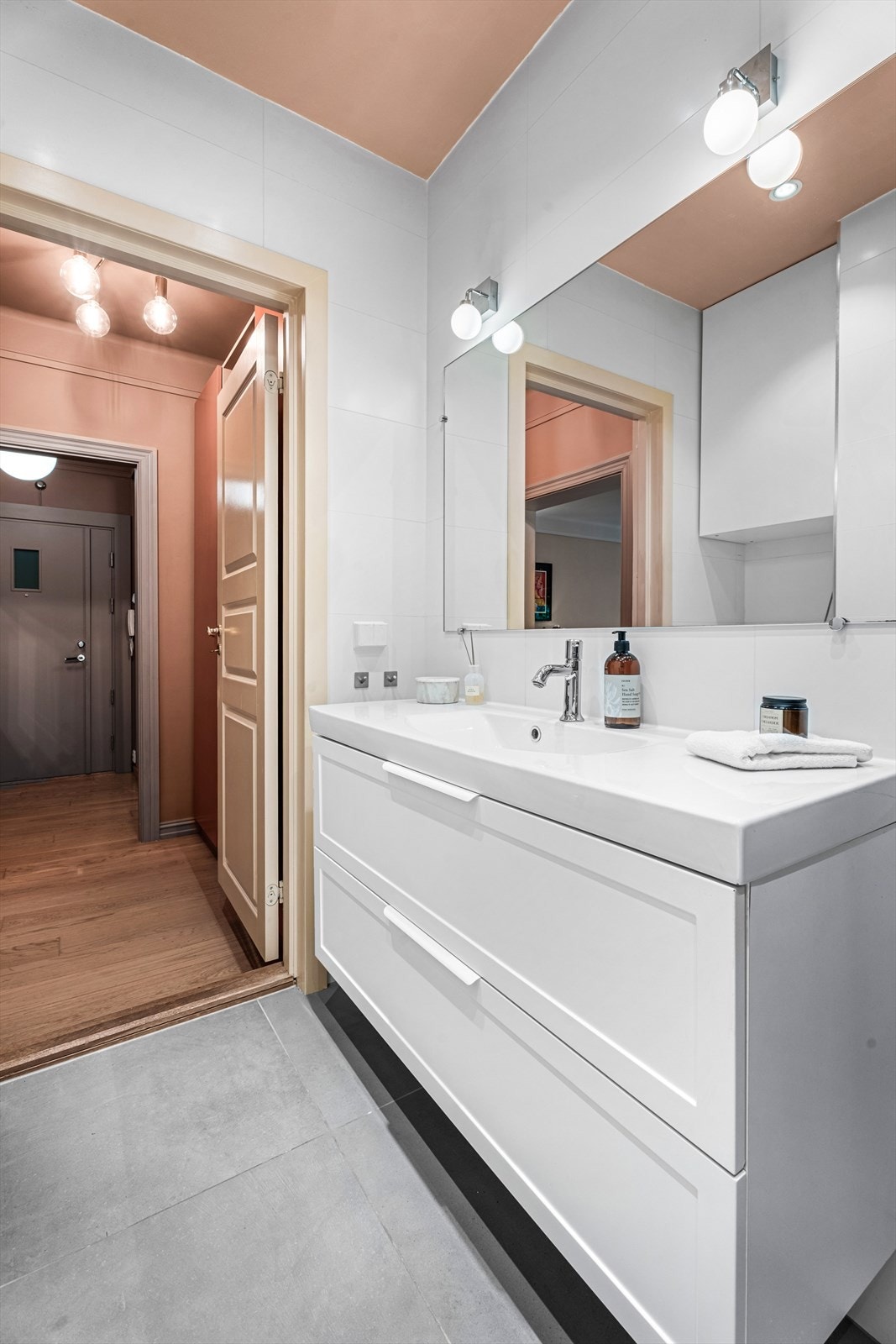 Servant med undersap Galleribilde