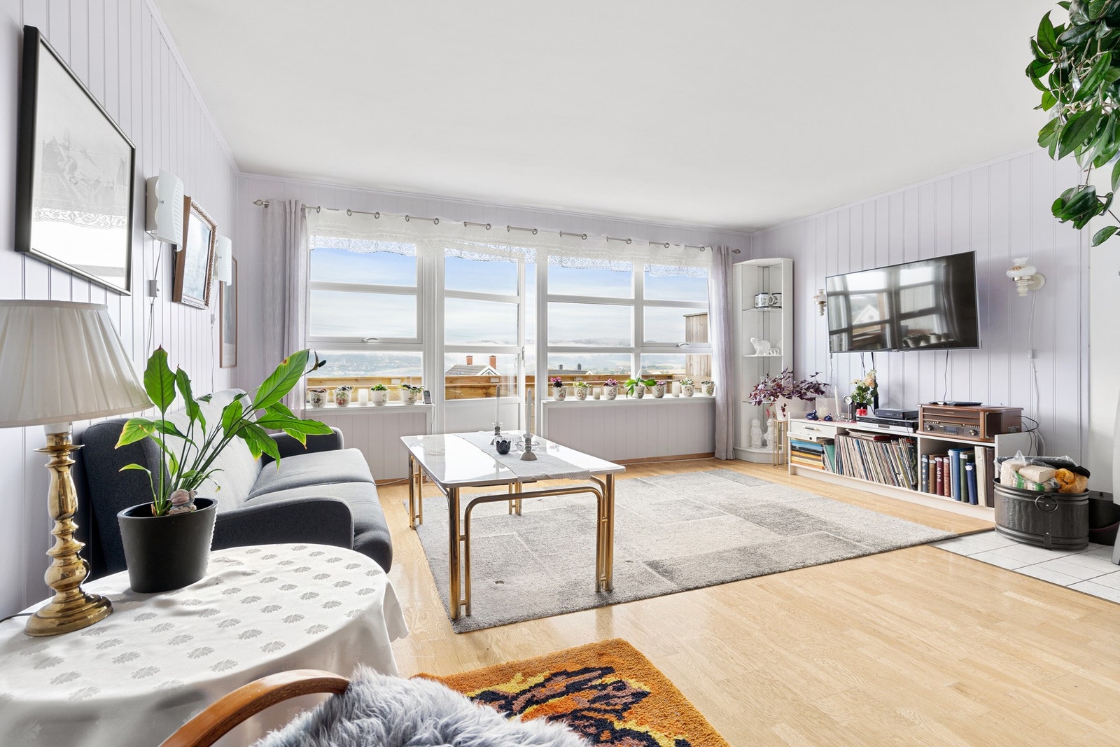 EiendomsMegler 1 ved June Marie Brovold har gleden av å presentere Nedre Flatåsveg 498. Galleribilde