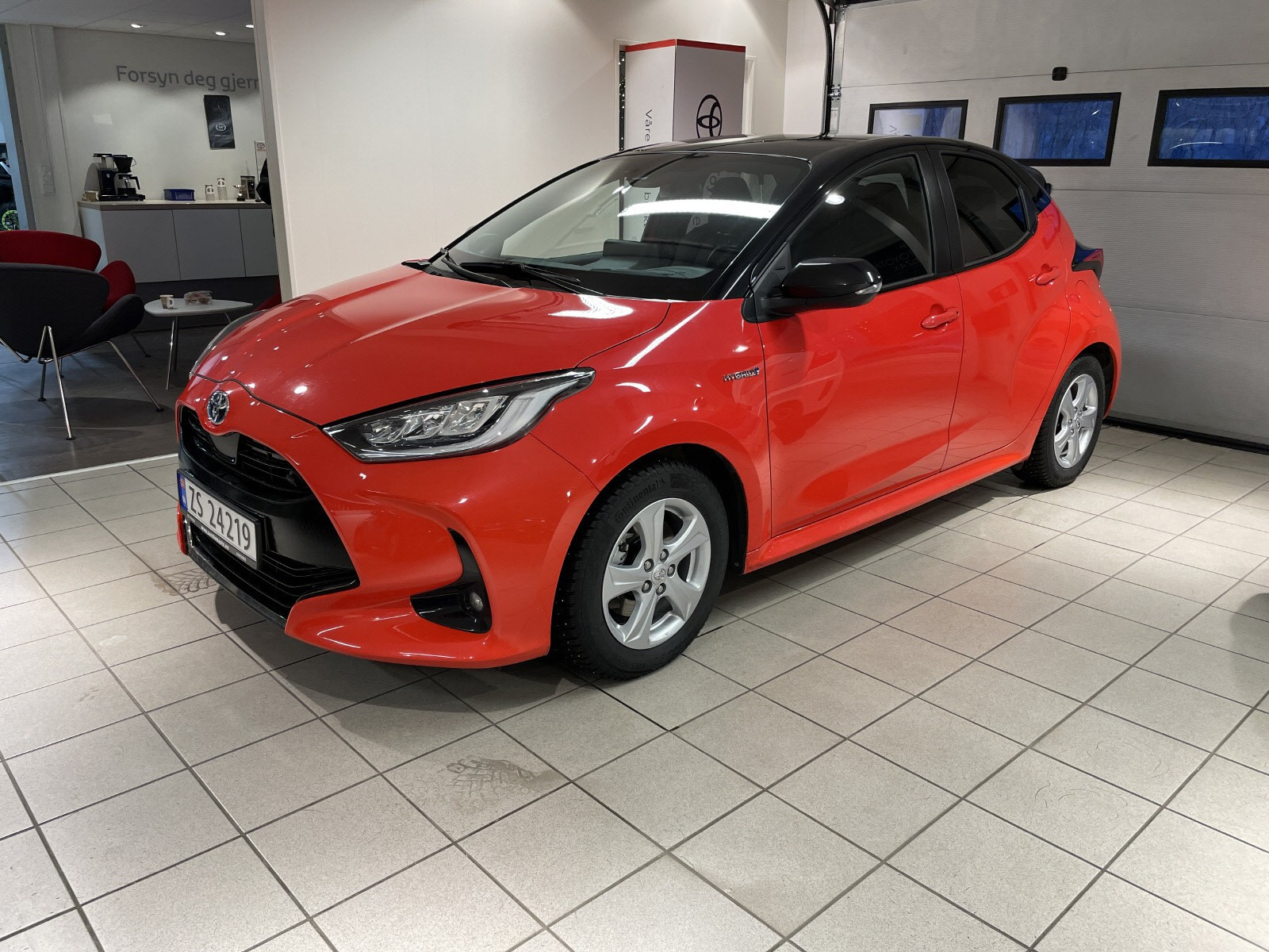 Toyota Yaris 1,5 Hybrid Premier Edition aut 2