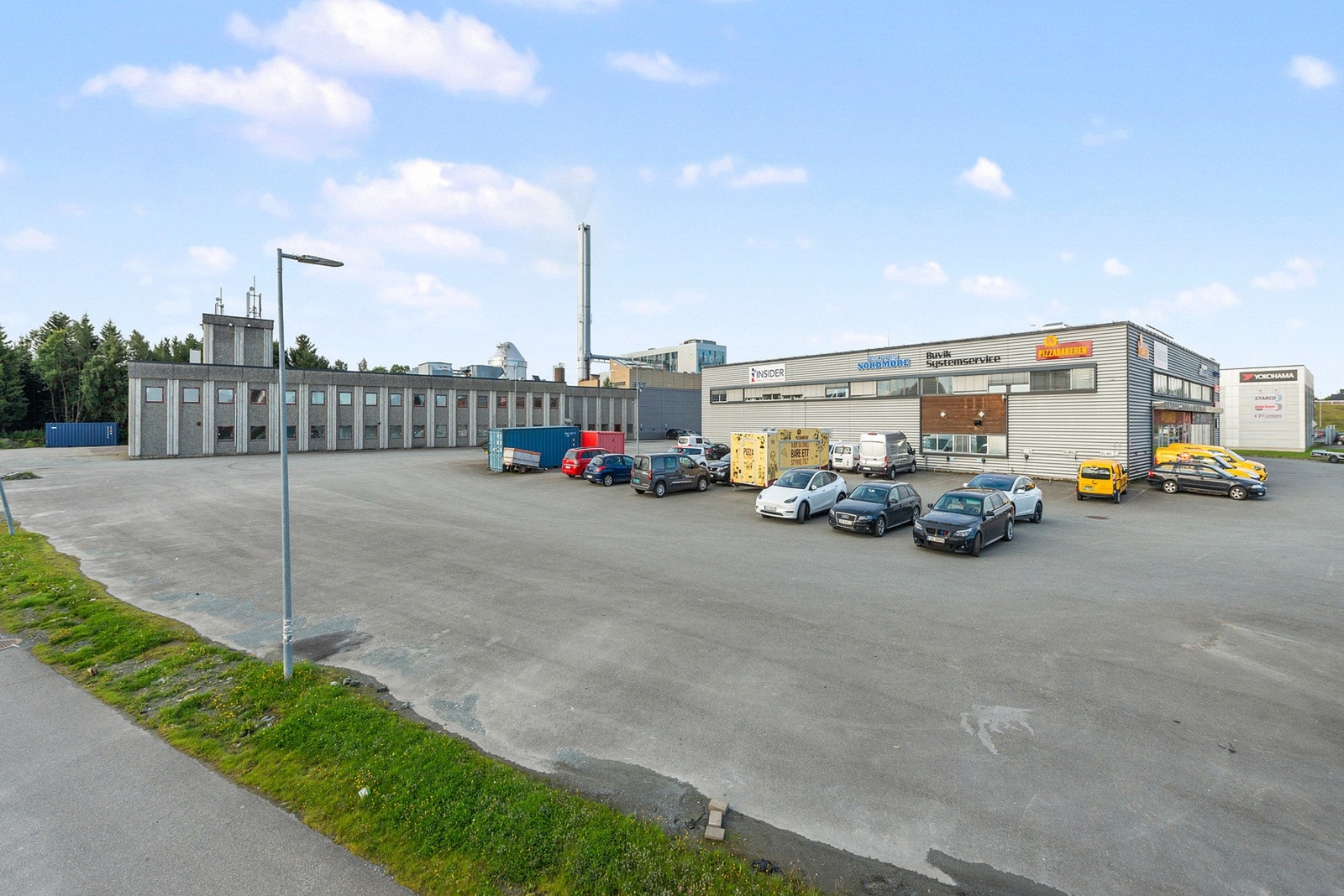 Godt med parkering utenfor lokalene Galleribilde