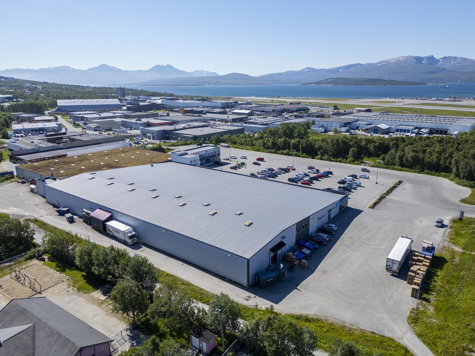 Varemottak vil være til venstre i dette bildet Galleribilde