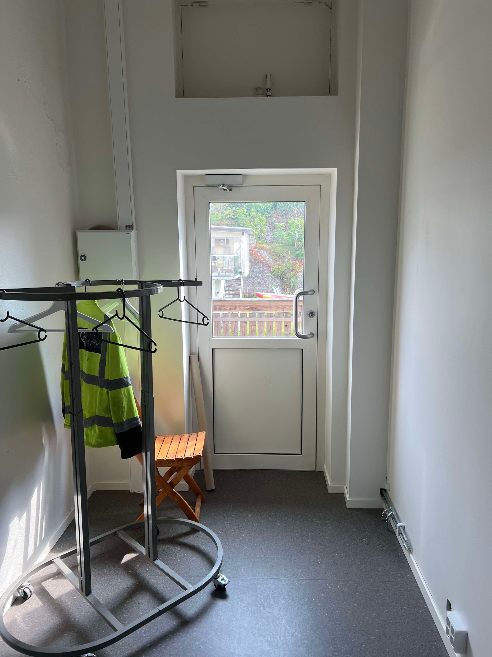 Egen gang med utgang til terasse - seksjon 2 Galleribilde